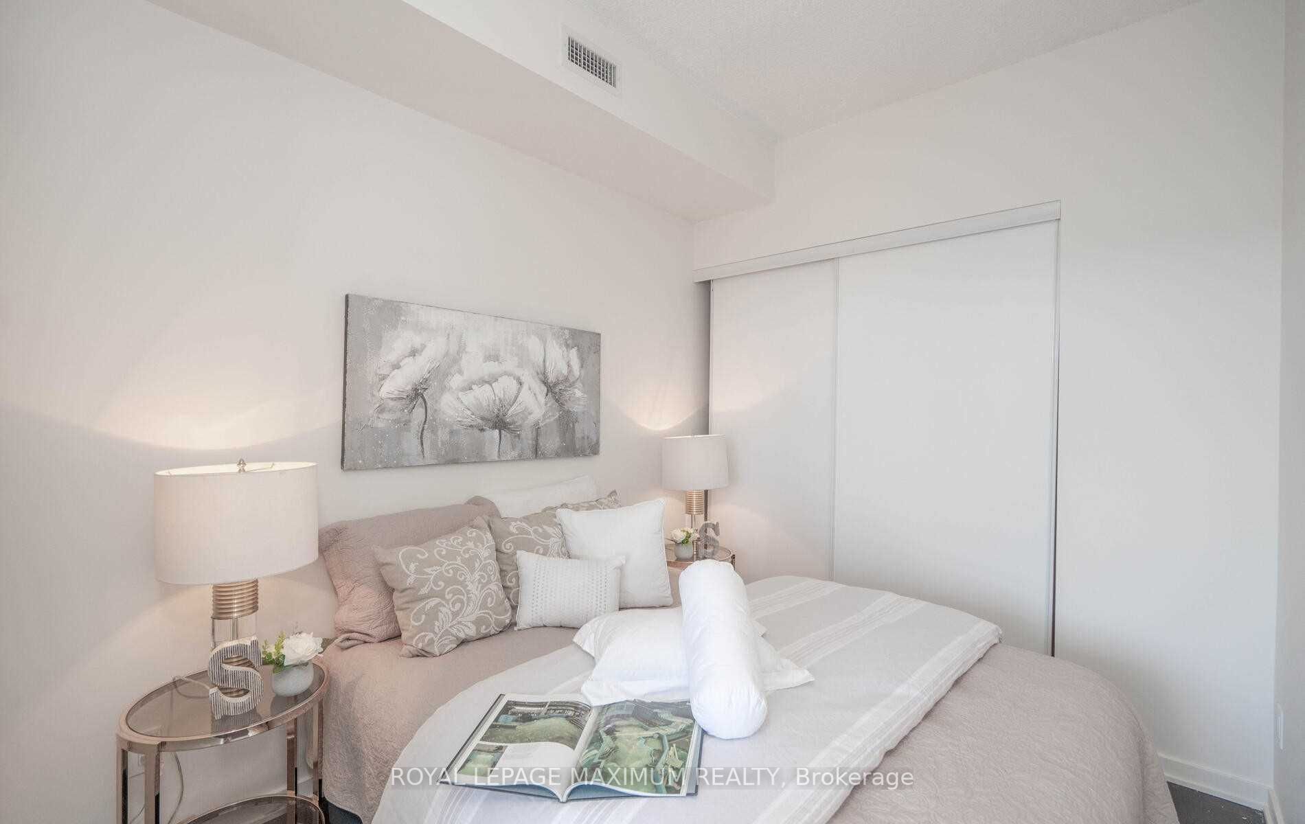 105 The Queensway Ave, #2913