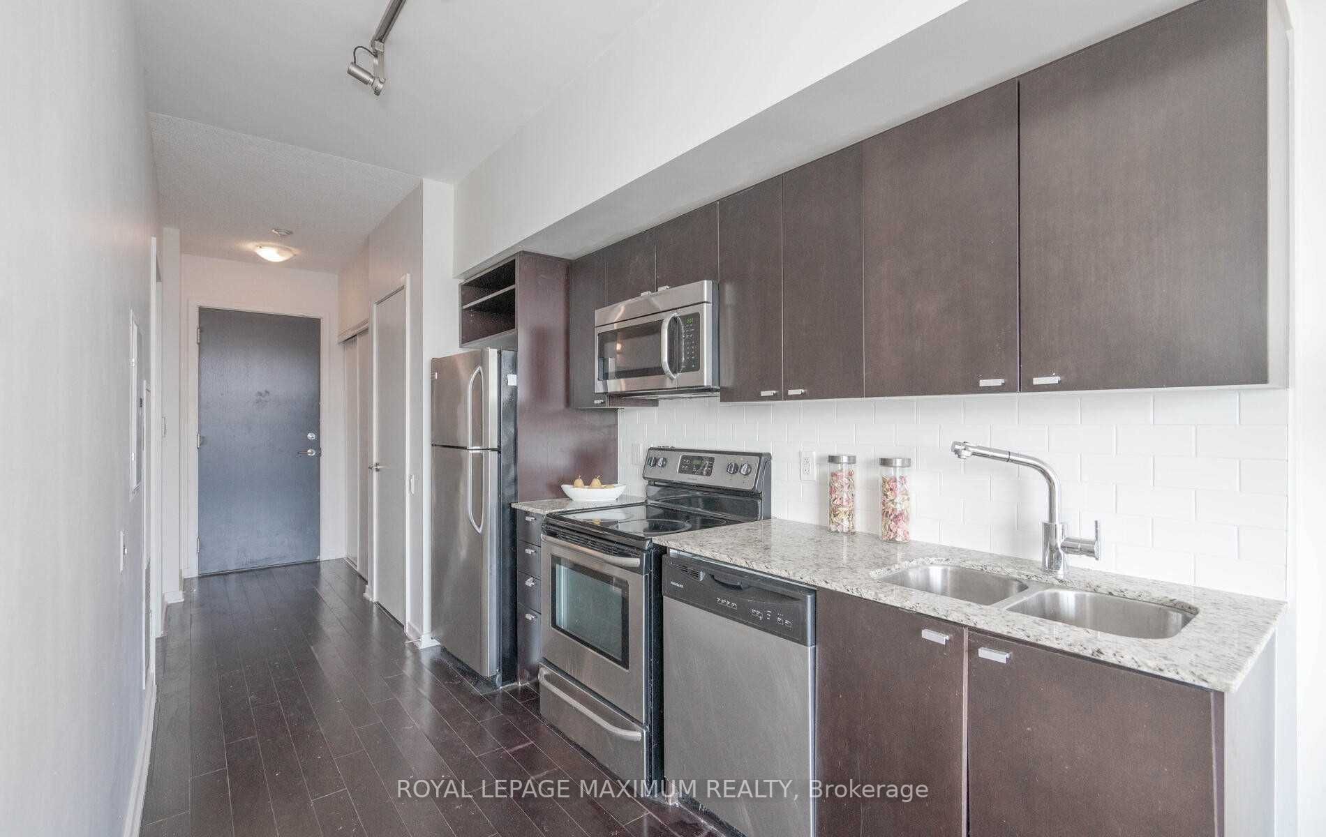105 The Queensway Ave, #2913