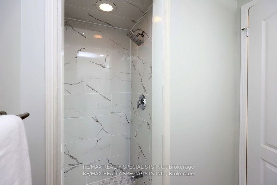 5050 Intrepid Dr, #63