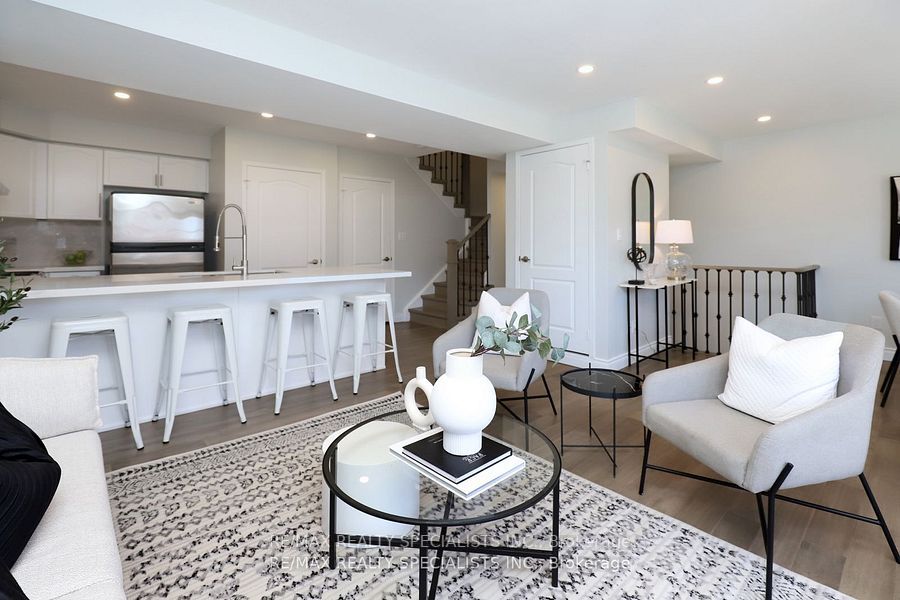 5050 Intrepid Dr, #63