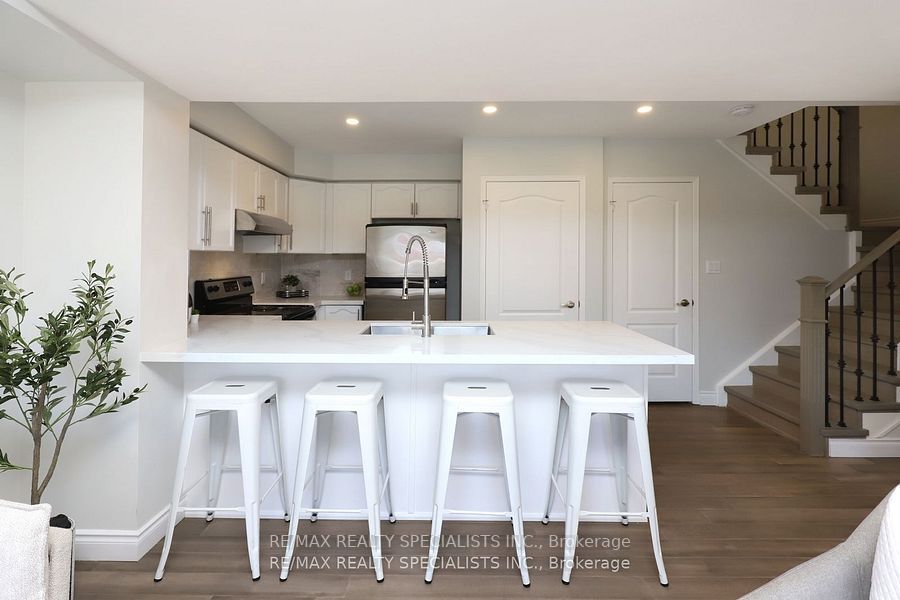 5050 Intrepid Dr, #63