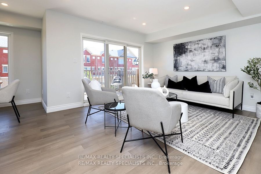 5050 Intrepid Dr, #63