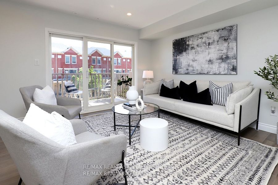 5050 Intrepid Dr, #63