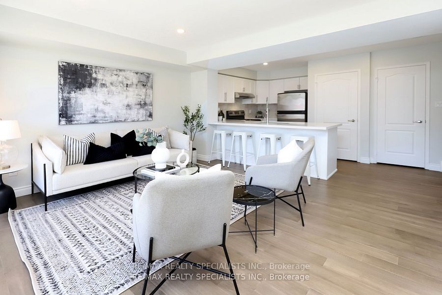 5050 Intrepid Dr, #63