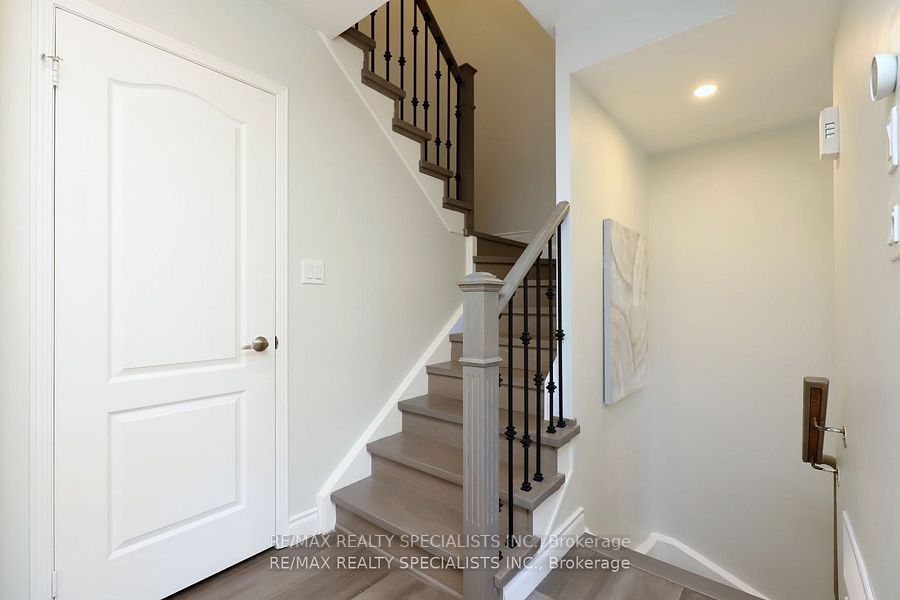 5050 Intrepid Dr, #63