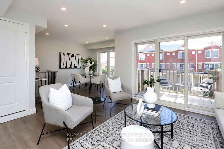 5050 Intrepid Dr, #63