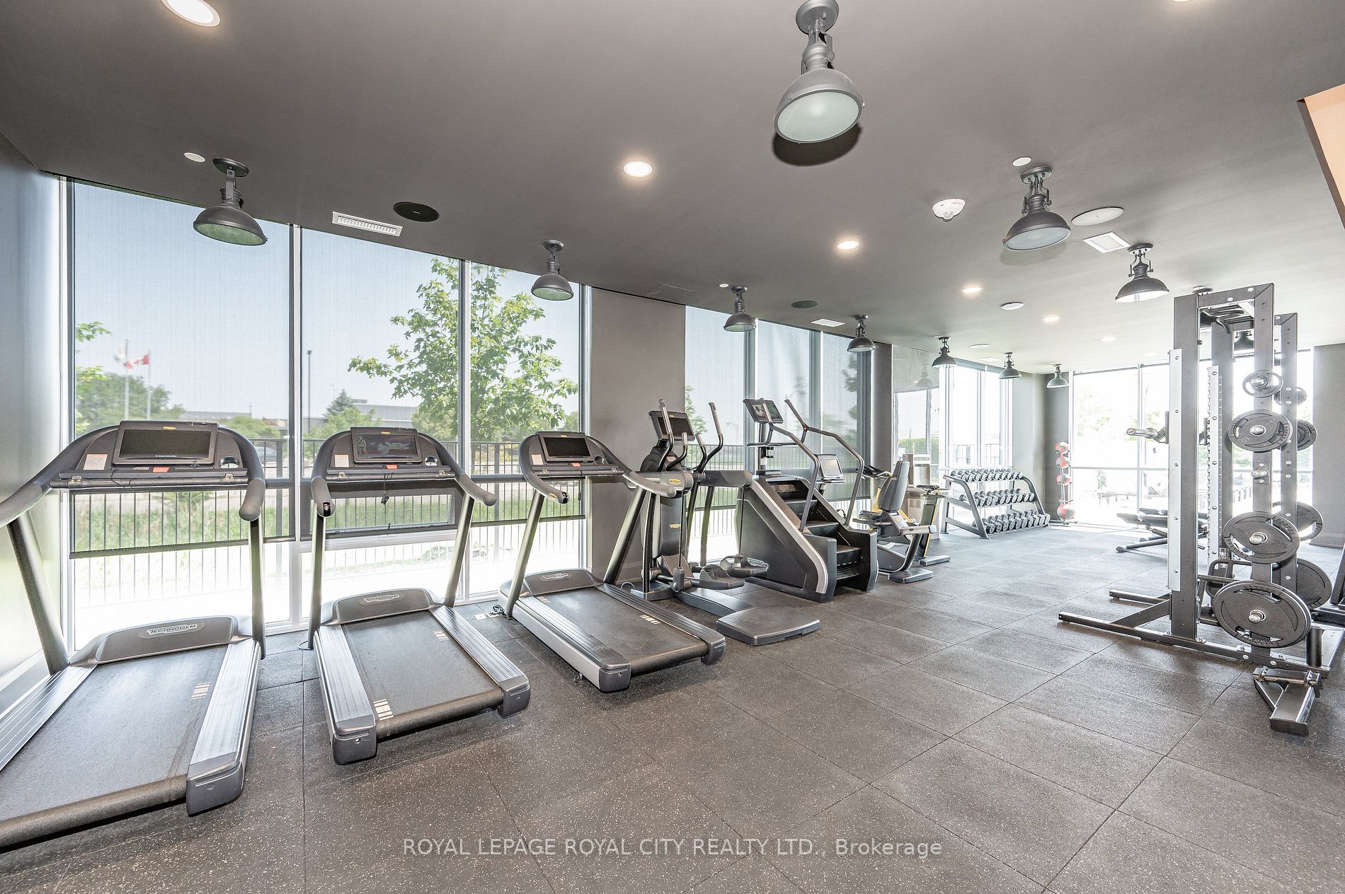 1050 Main St E, #517