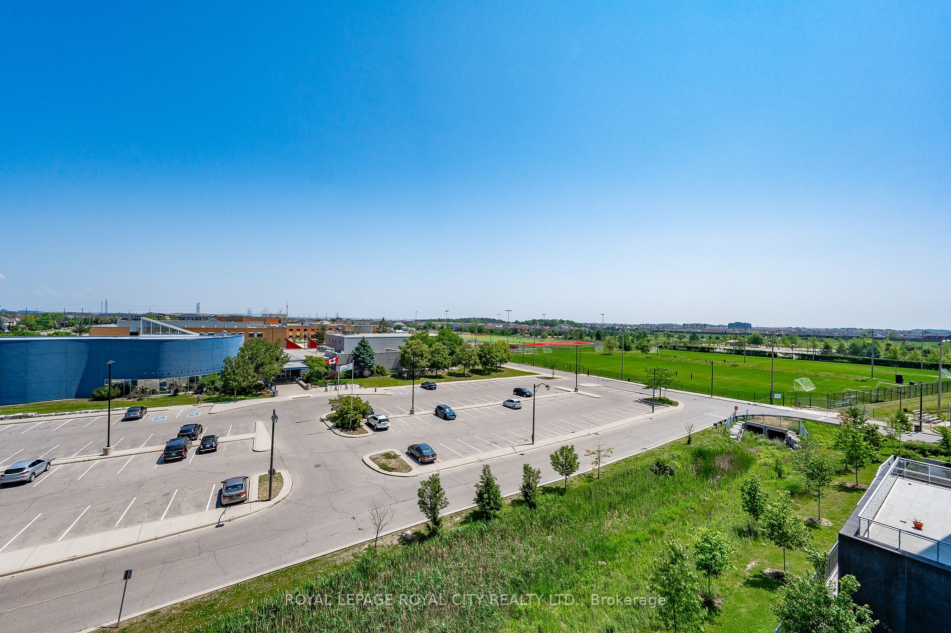 1050 Main St E, #517