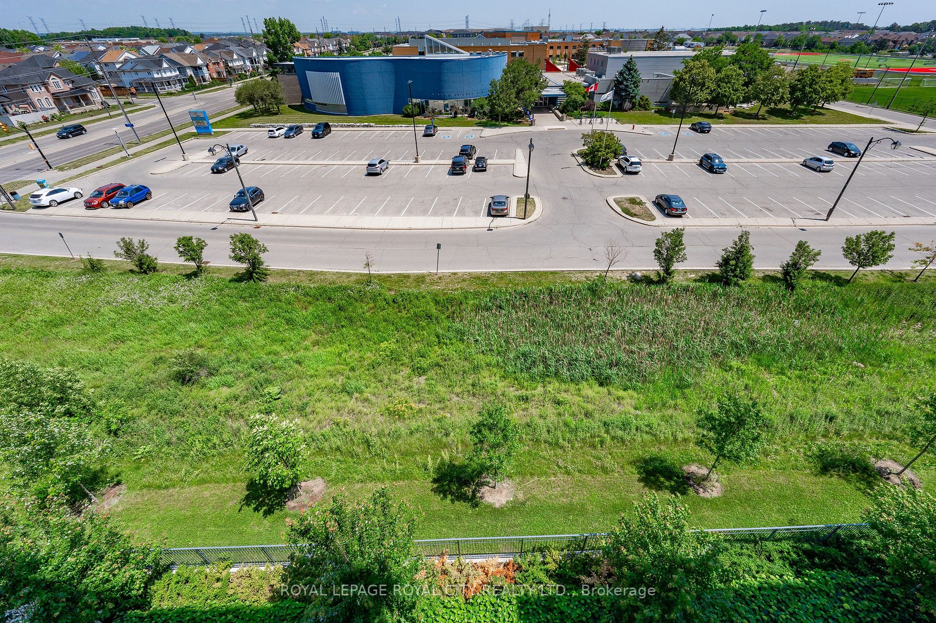1050 Main St E, #517