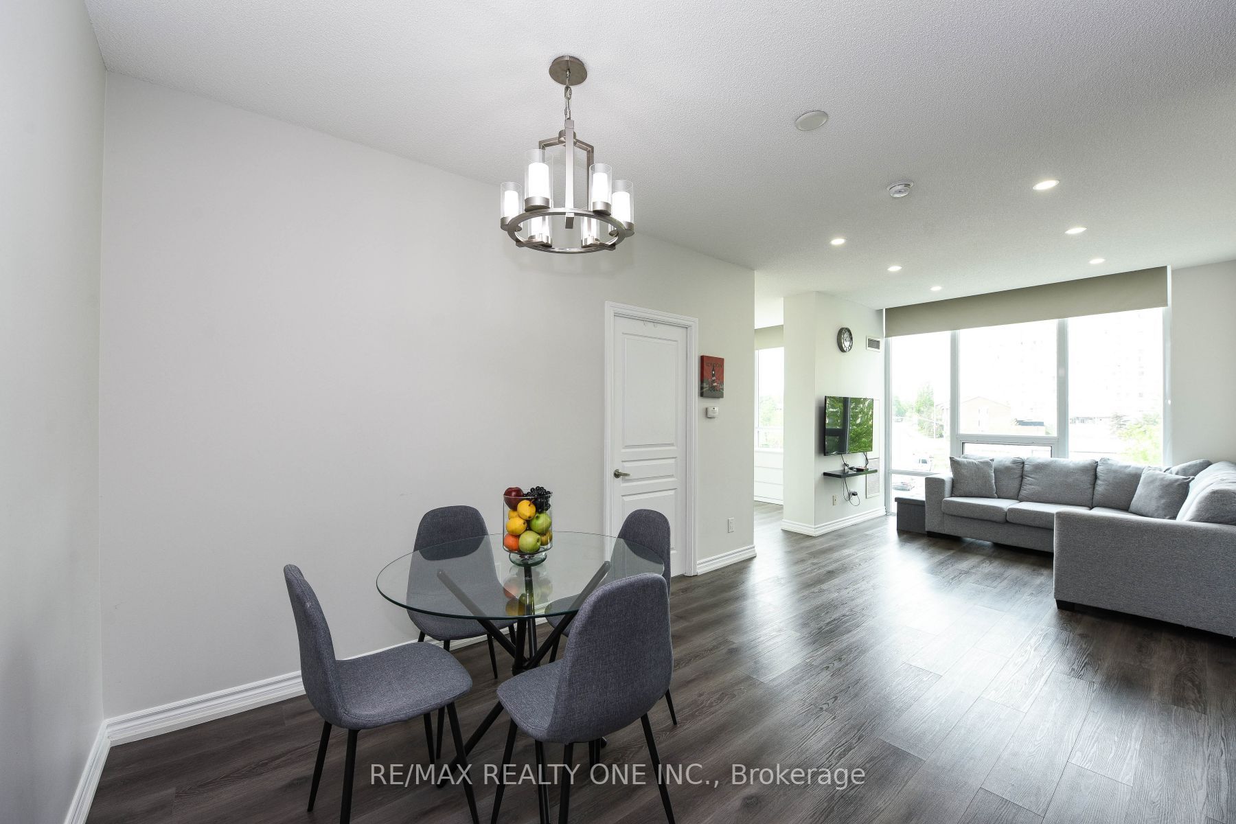 3525 Kariya Dr, #310