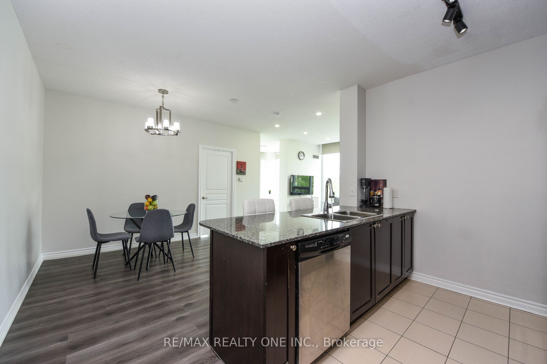 3525 Kariya Dr, #310