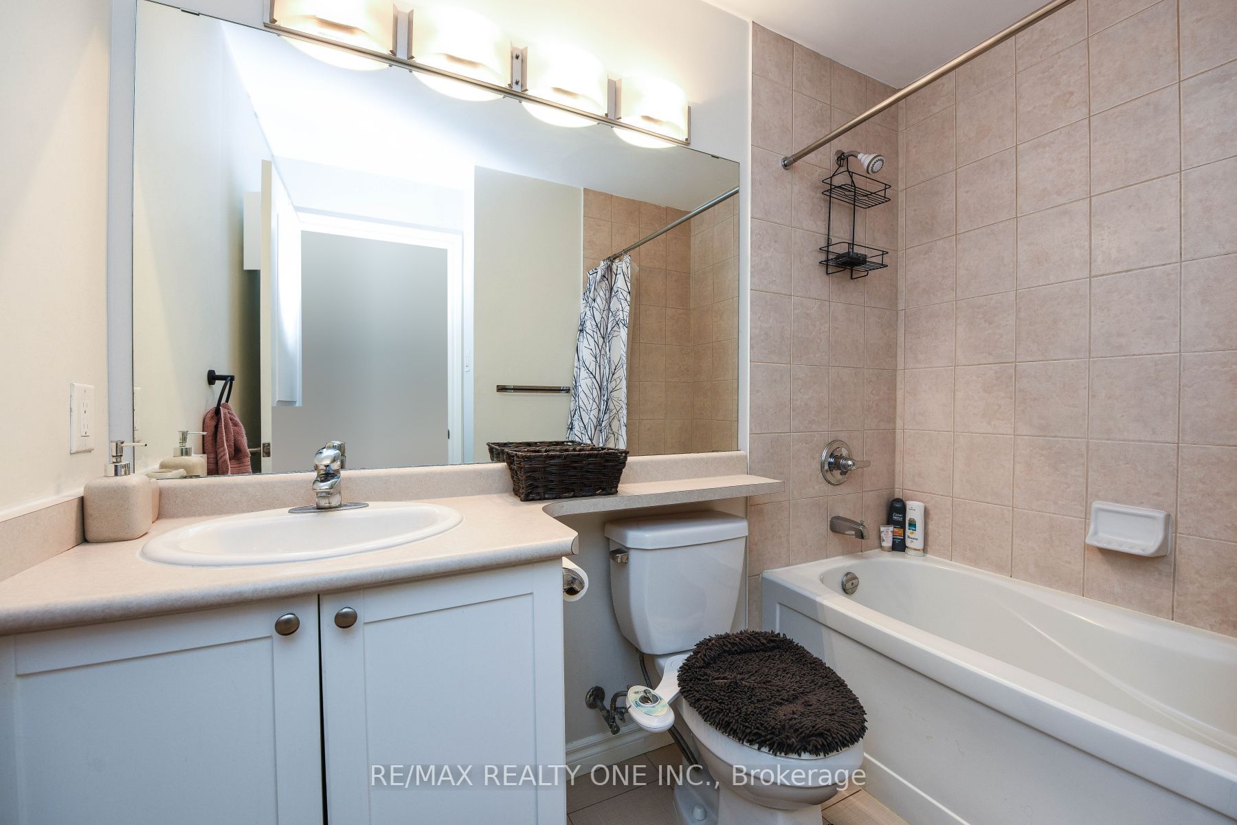3525 Kariya Dr, #310