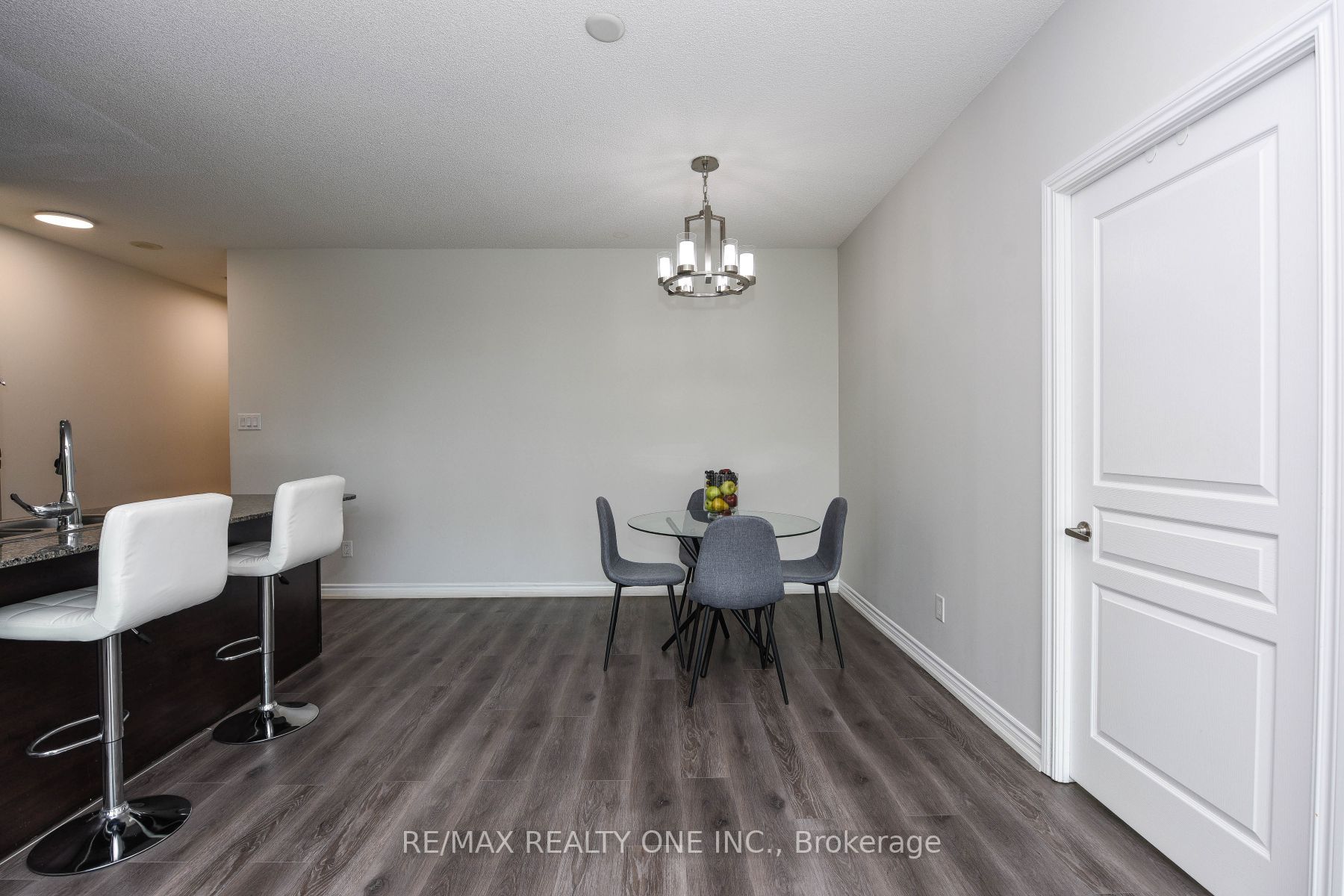 3525 Kariya Dr, #310