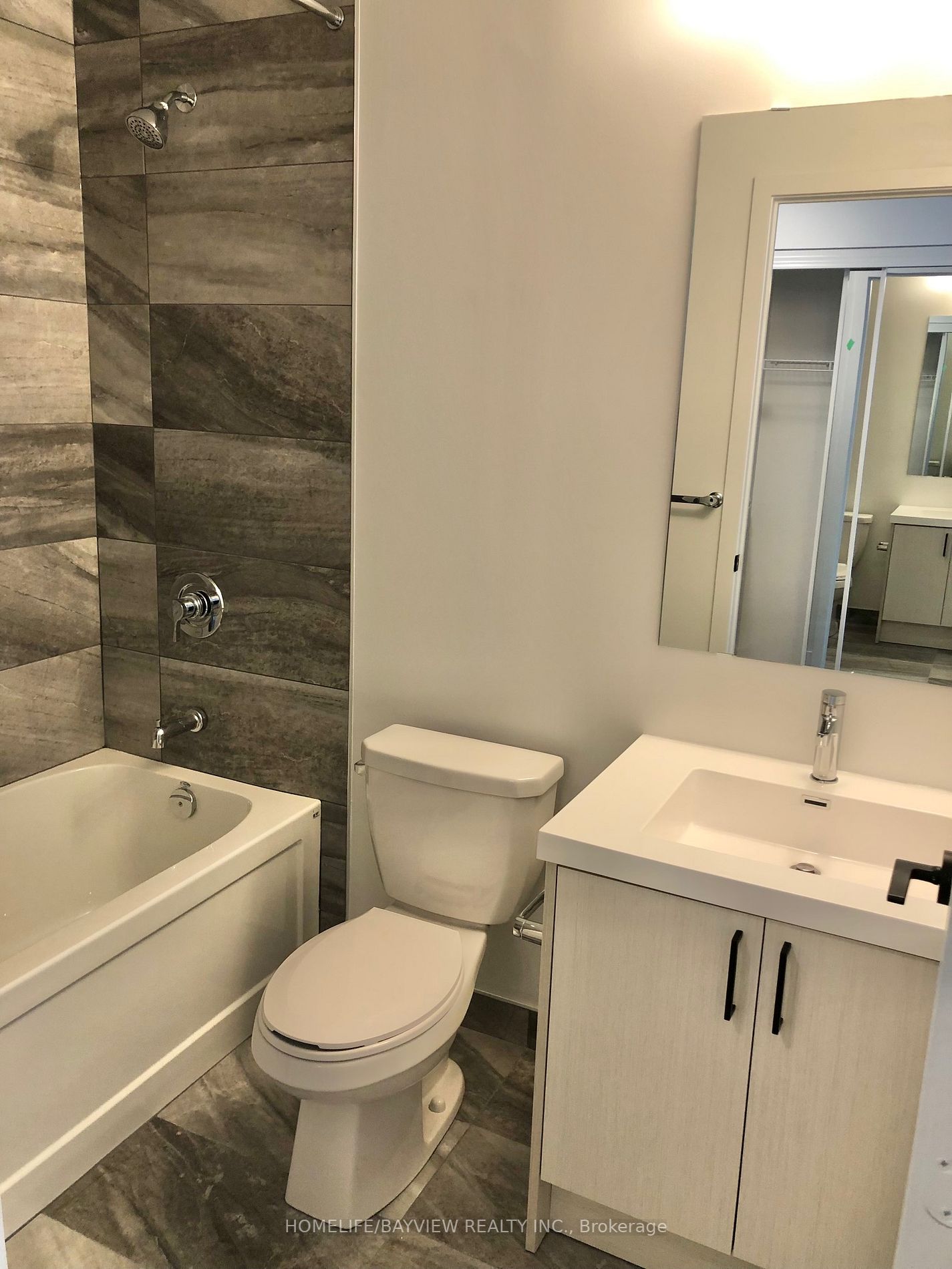 60 George Butchart Dr, #618