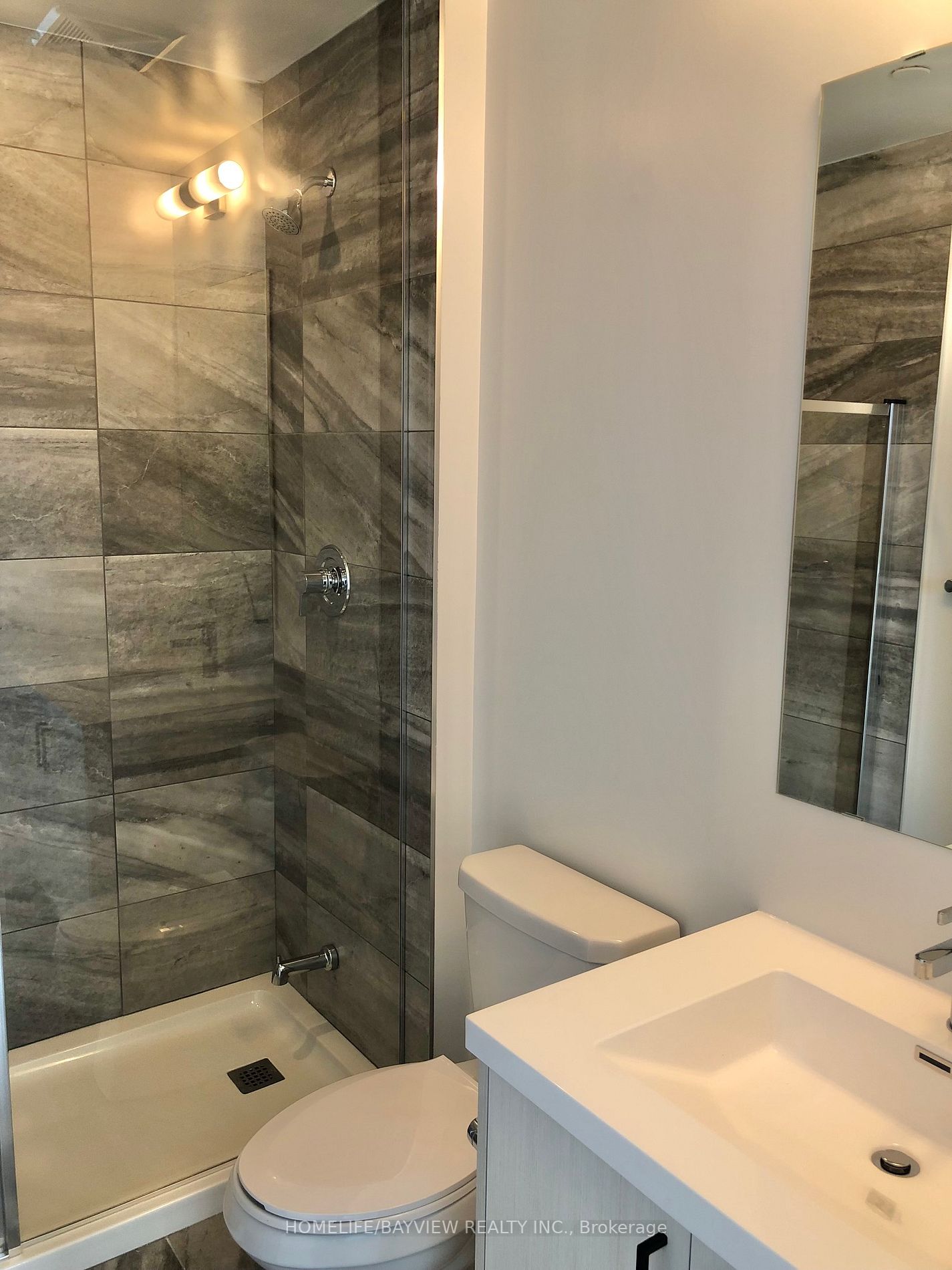 60 George Butchart Dr, #618