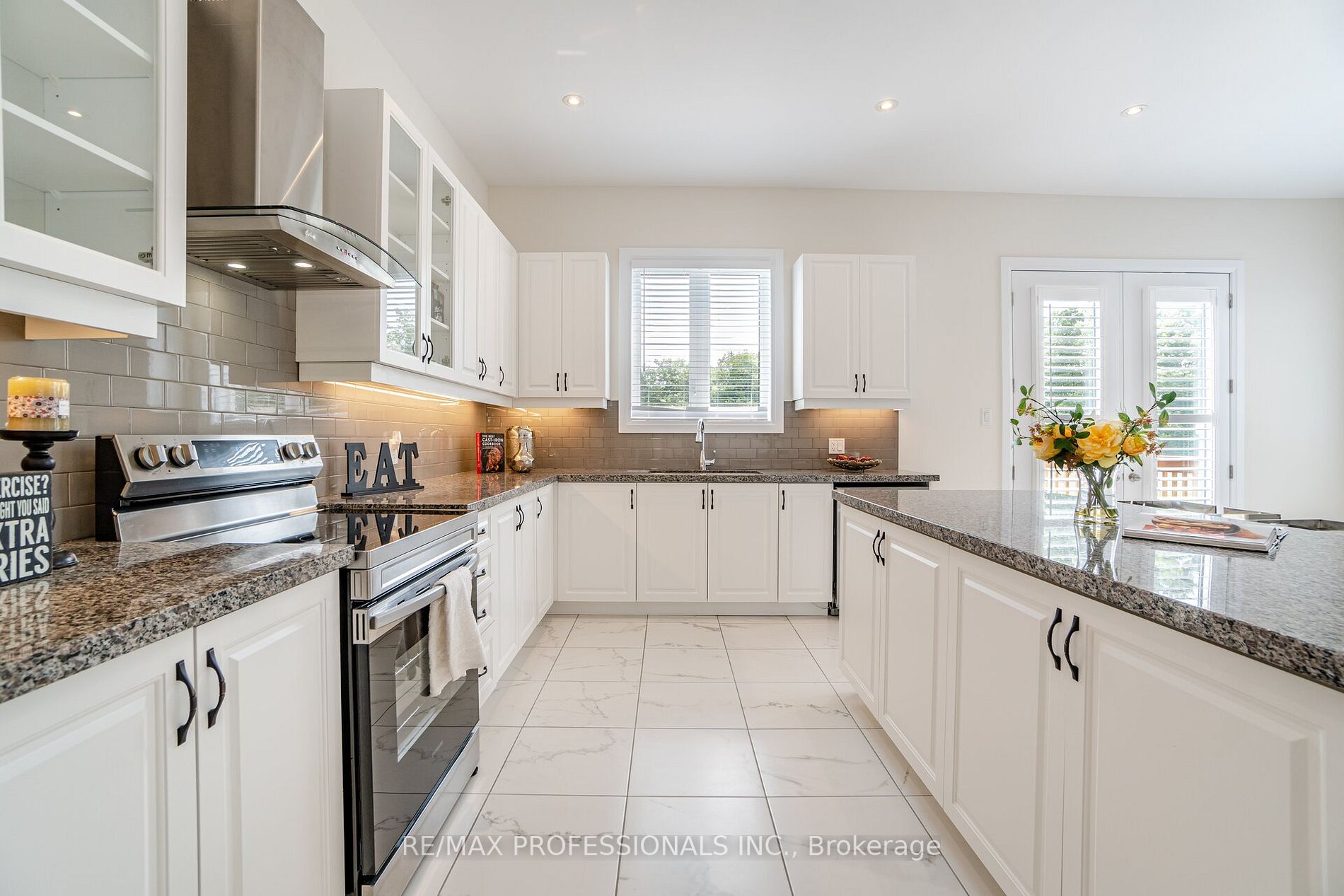 12 Walkercleave Dr