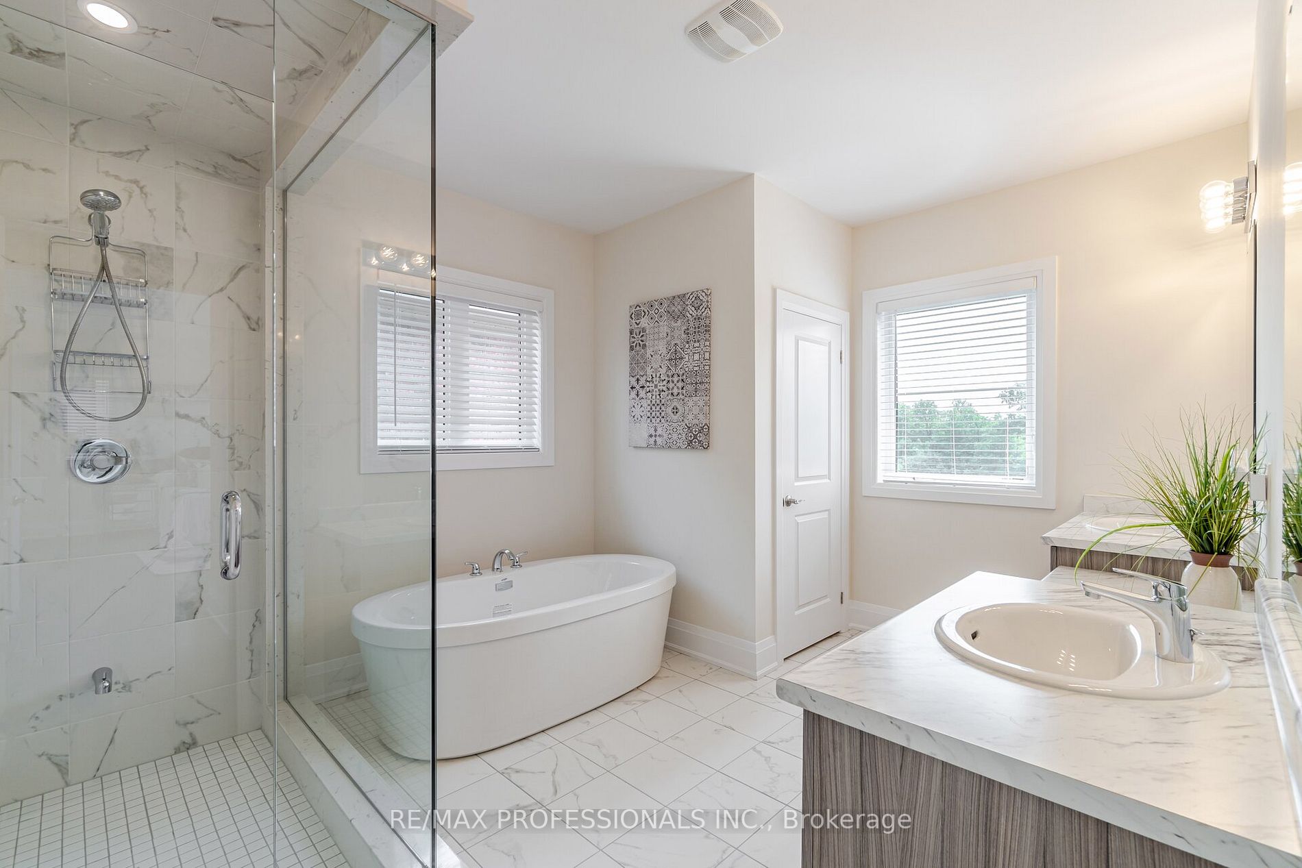 12 Walkercleave Dr