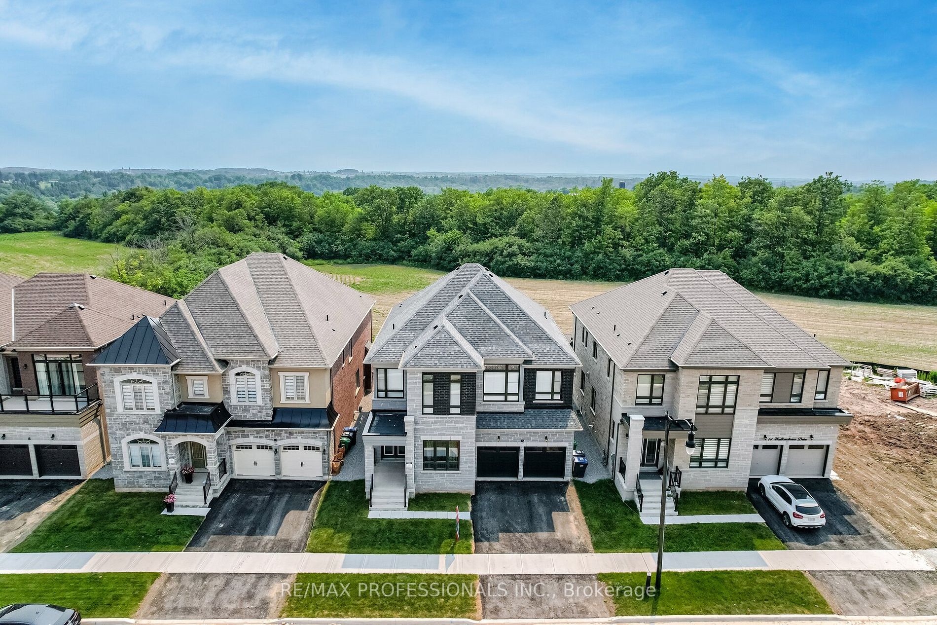 12 Walkercleave Dr