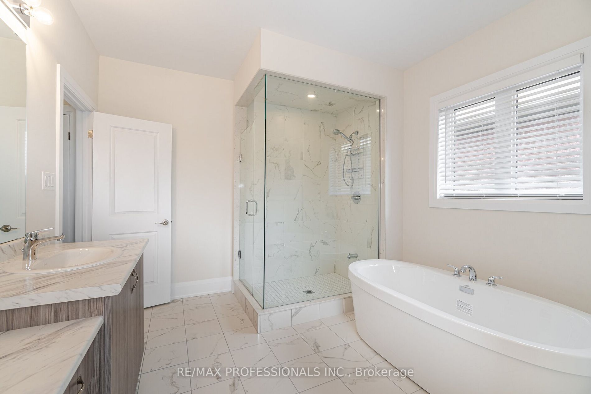 12 Walkercleave Dr