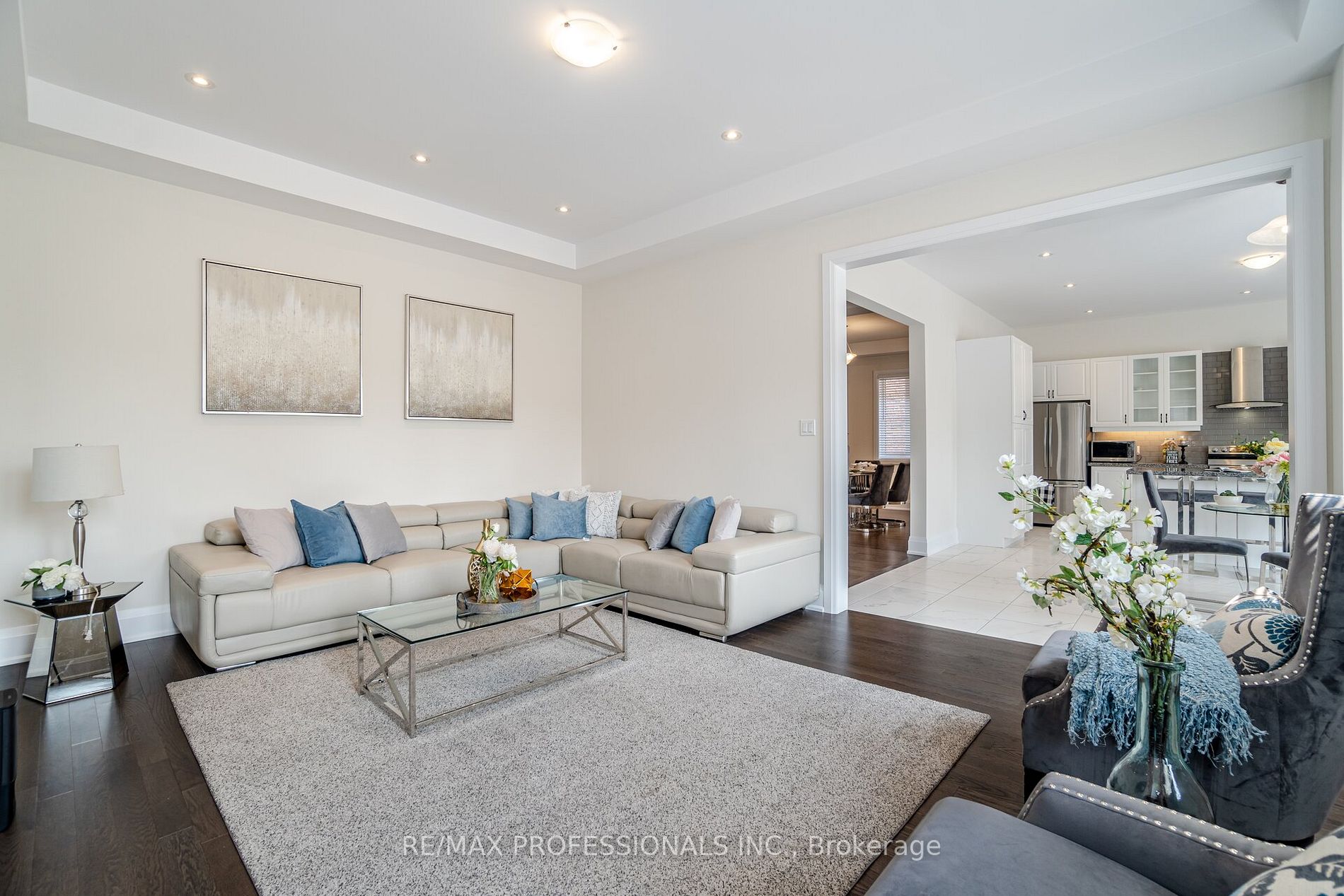 12 Walkercleave Dr