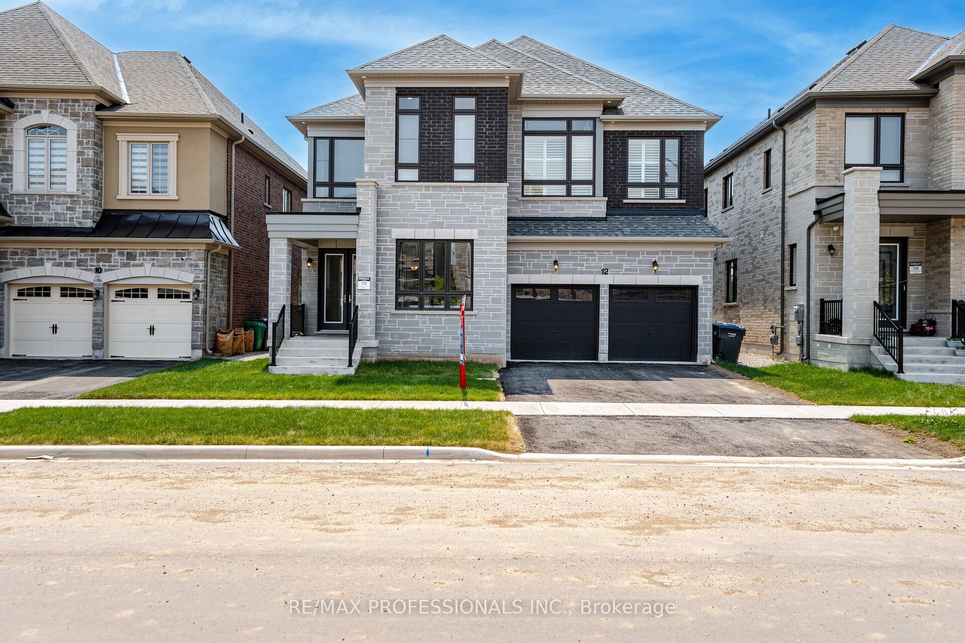 12 Walkercleave Dr
