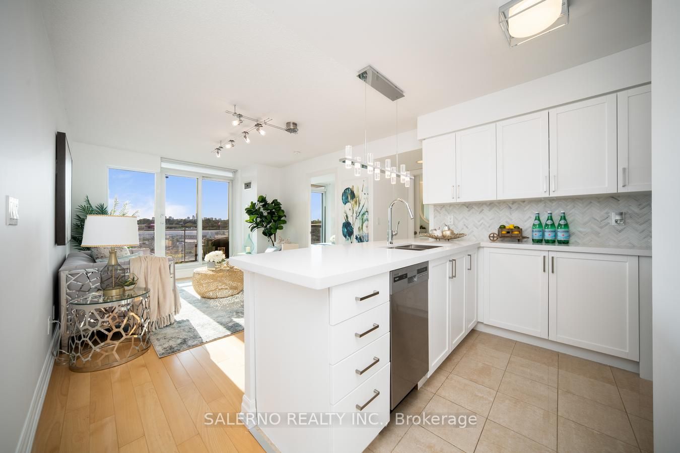 2121 Lakeshore Blvd W, #1003