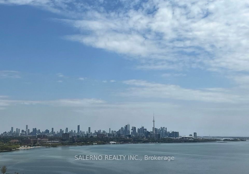 2121 Lakeshore Blvd W, #1003