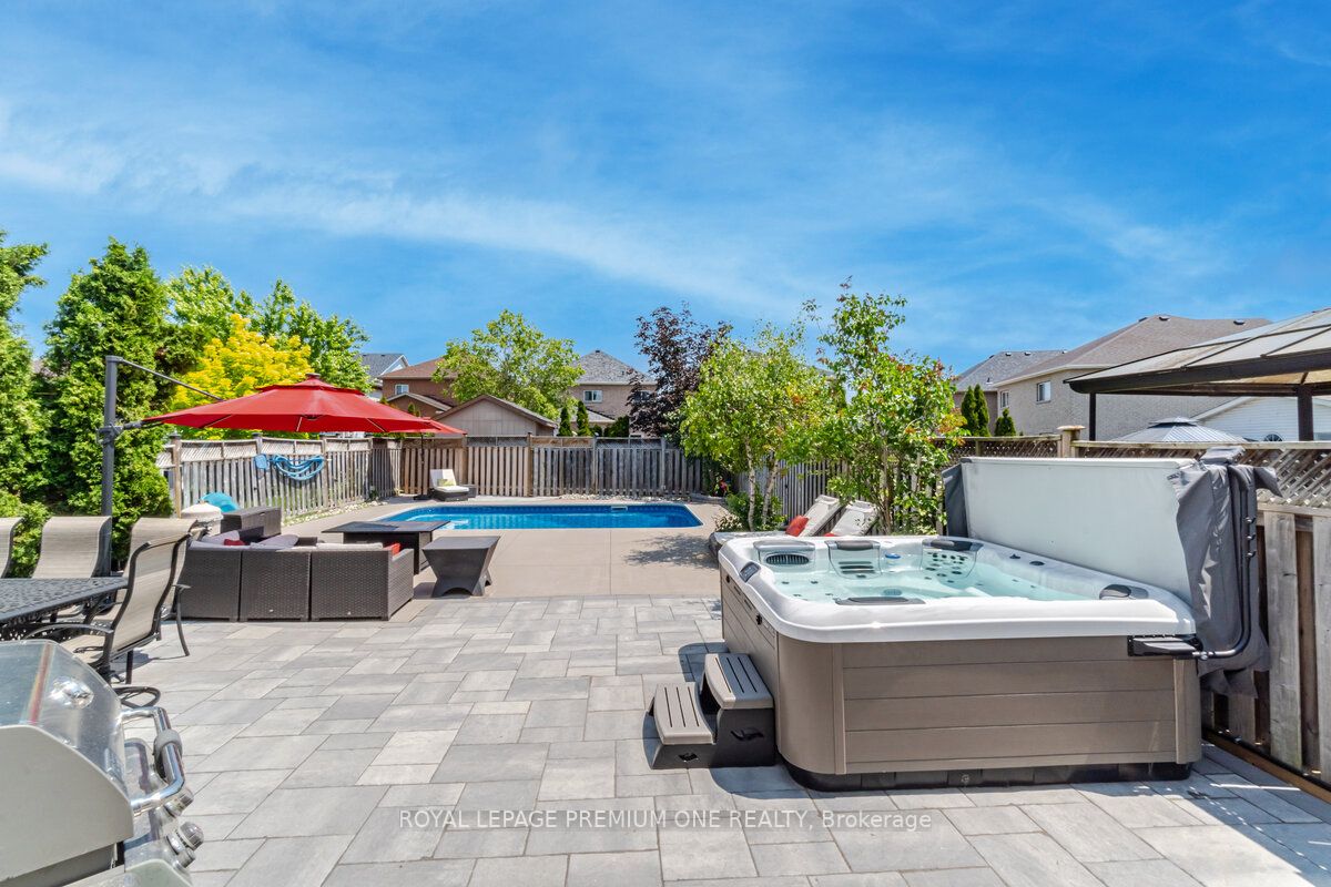 190 Cooke Cres