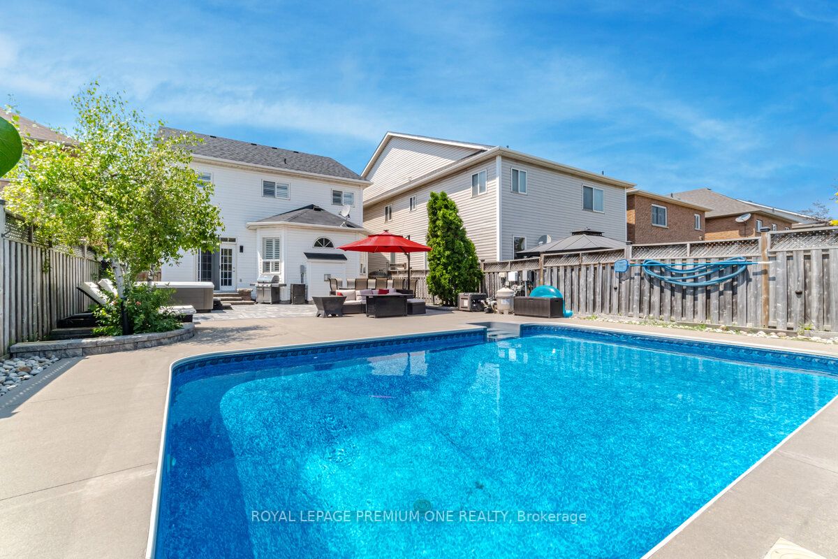 190 Cooke Cres