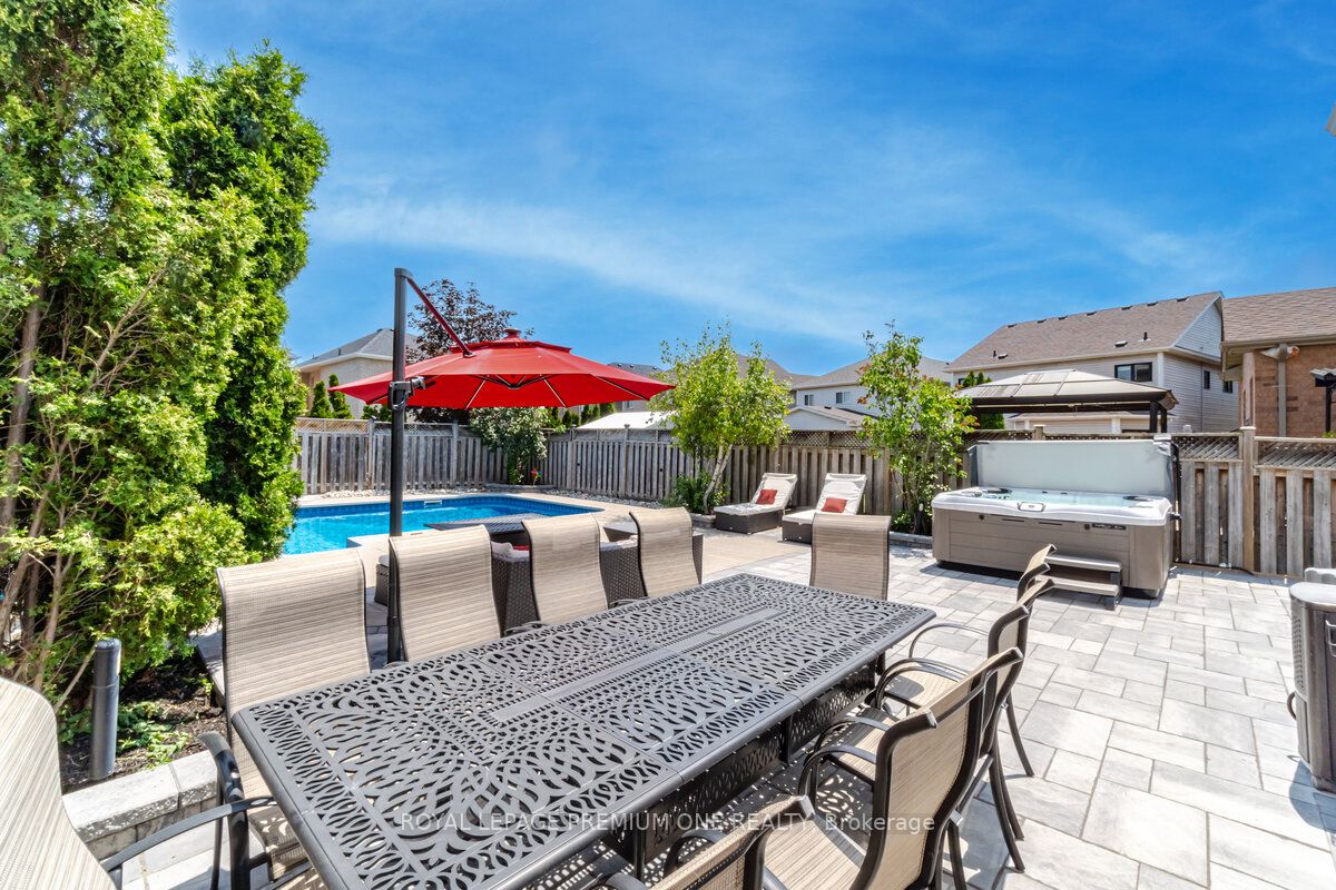 190 Cooke Cres