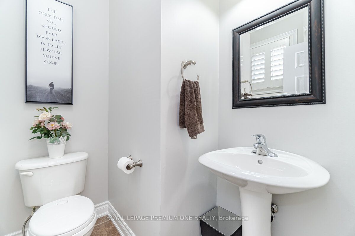 190 Cooke Cres