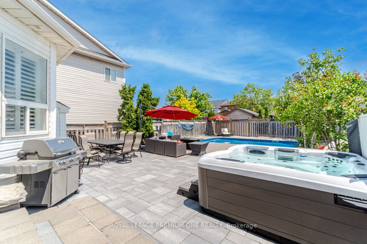 190 Cooke Cres
