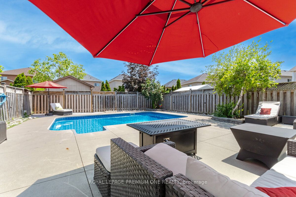 190 Cooke Cres