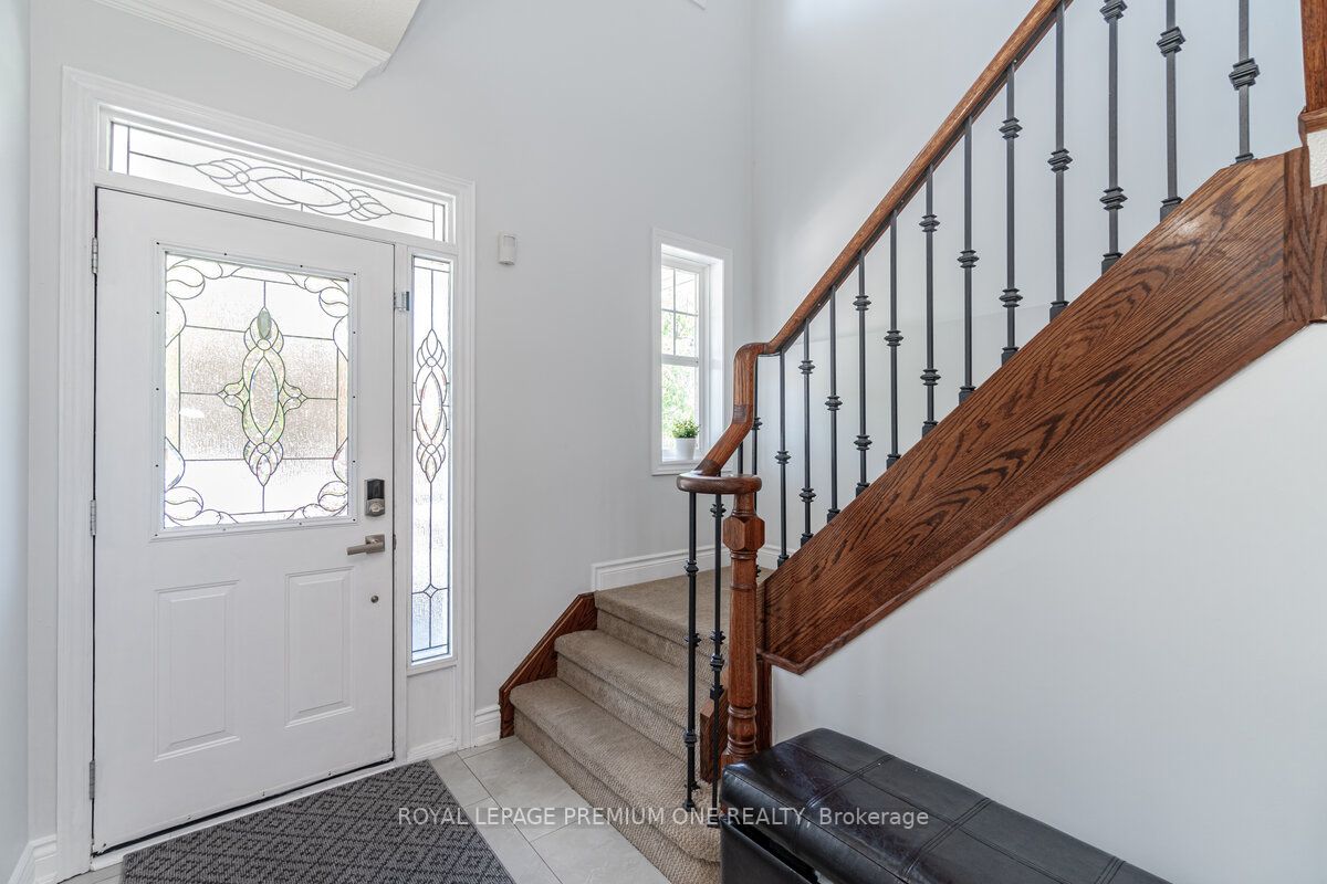 190 Cooke Cres