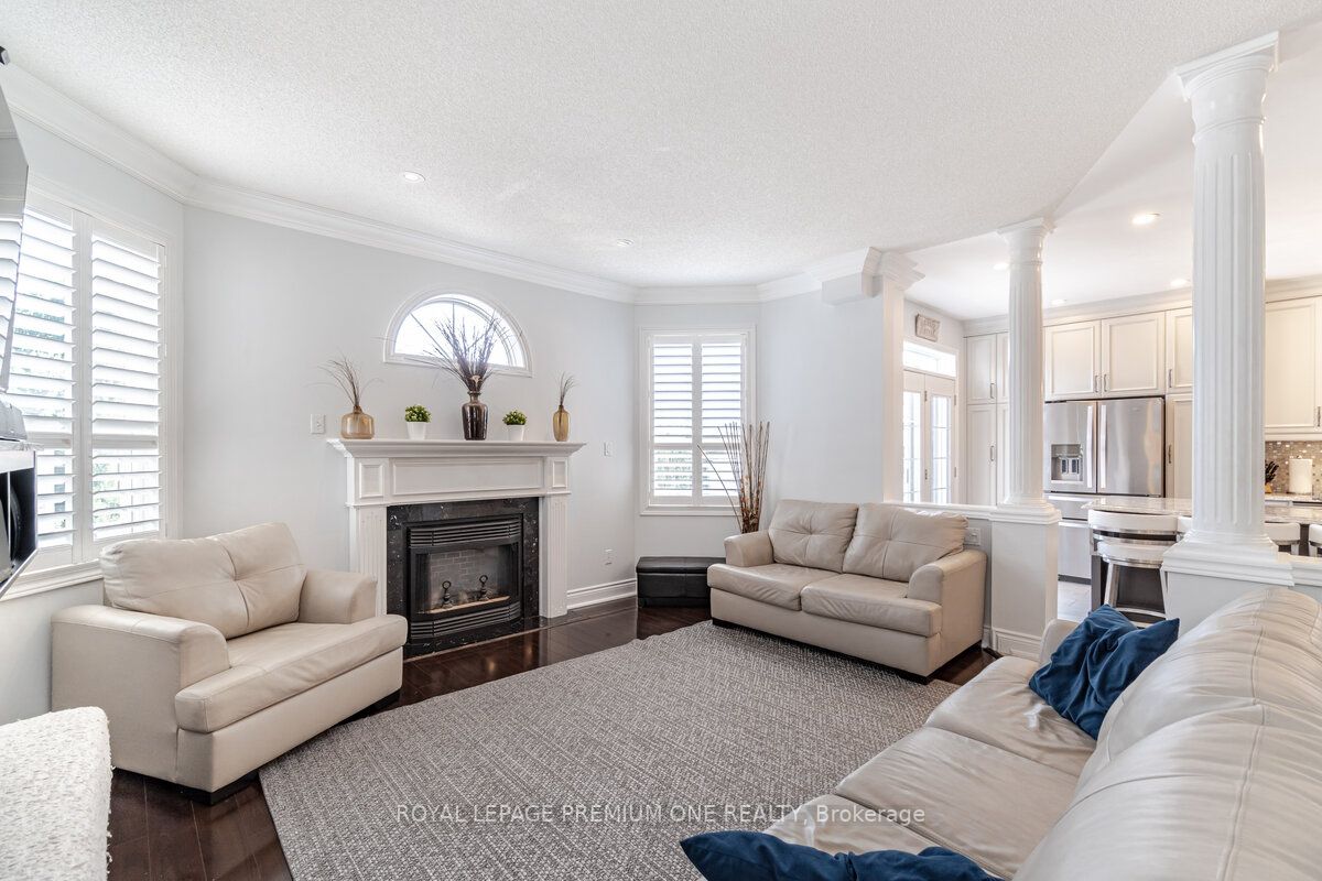 190 Cooke Cres