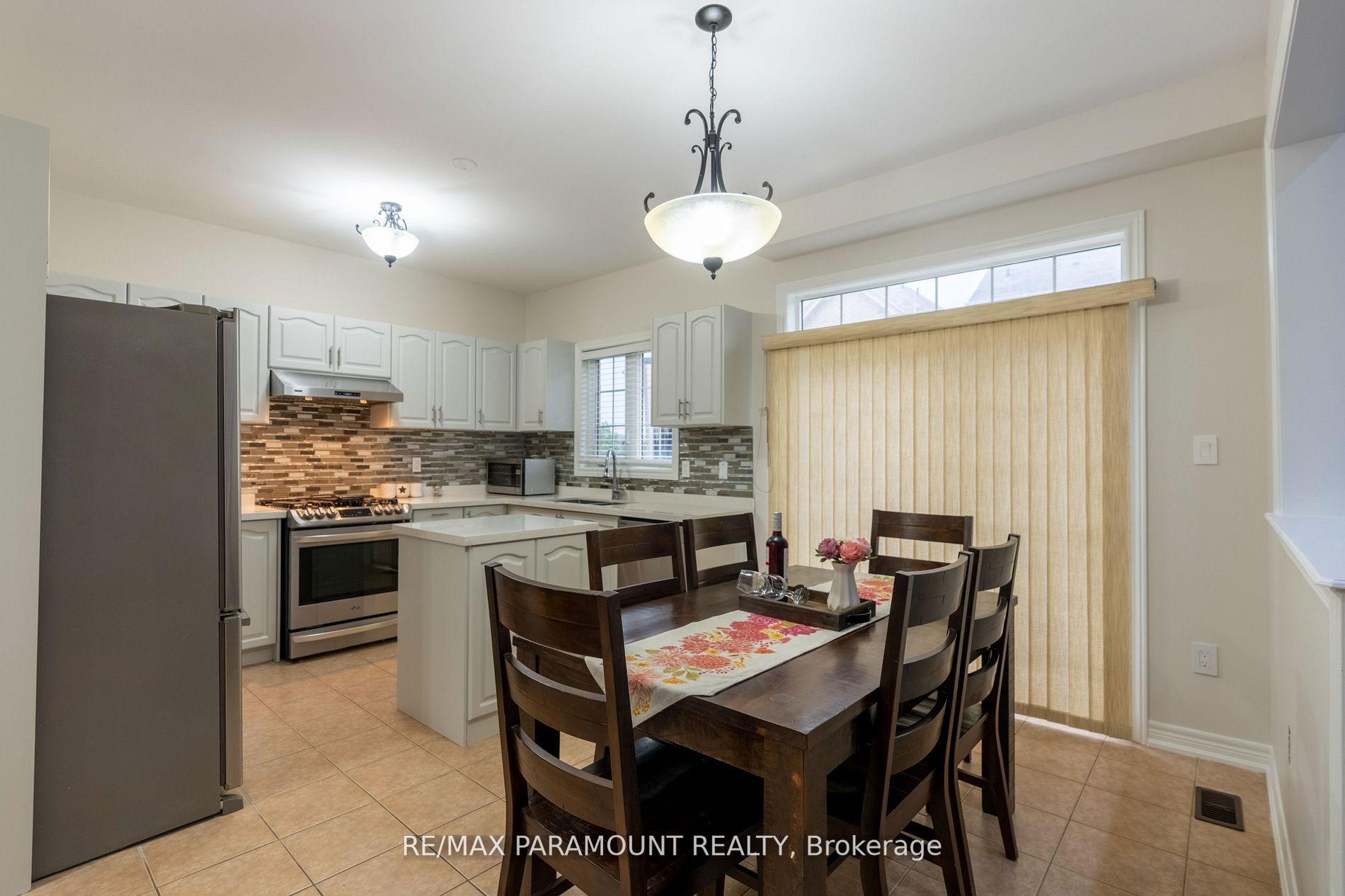 82 Abitibi Lake Dr