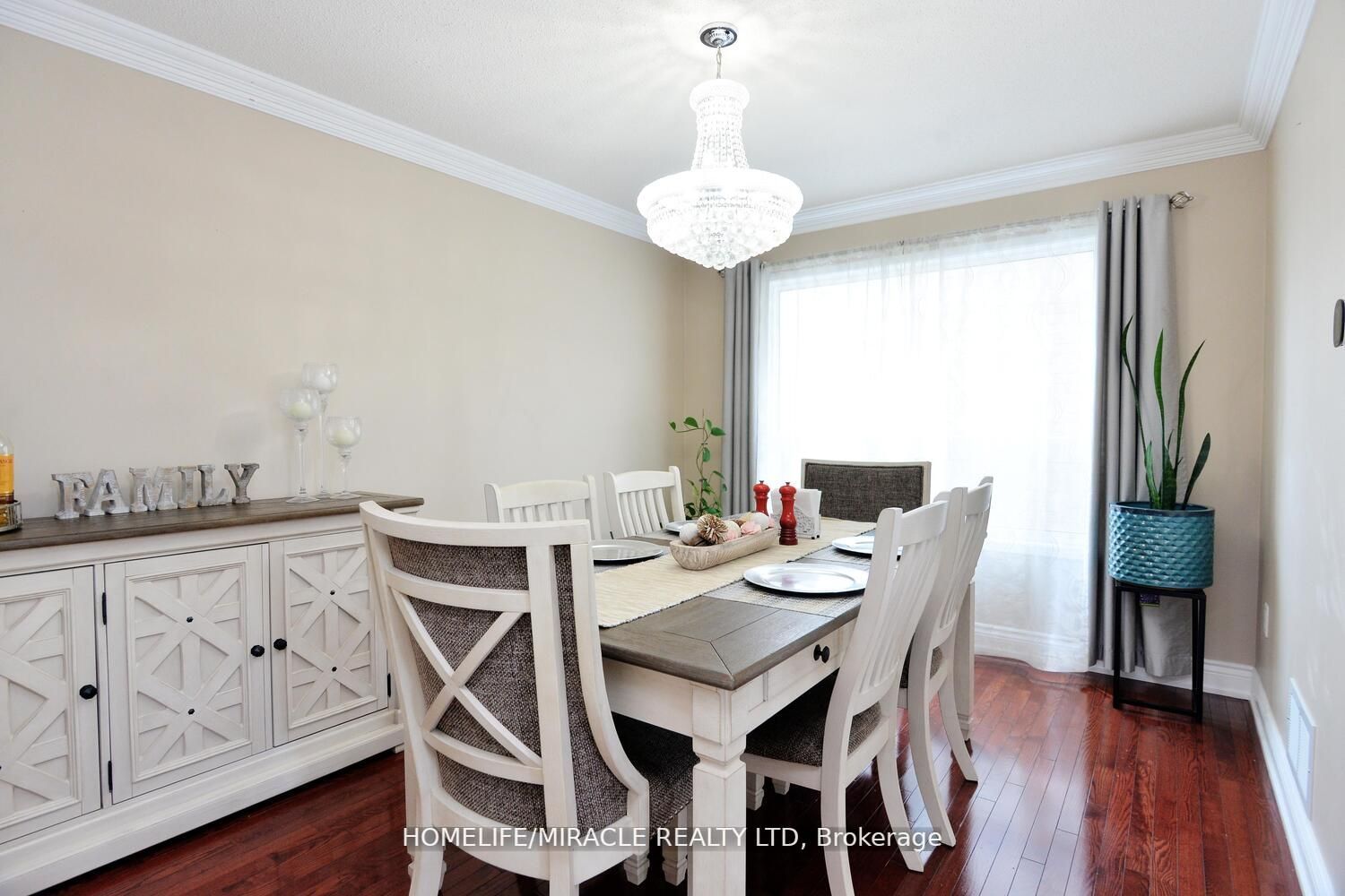 59 Earl Grey Cres