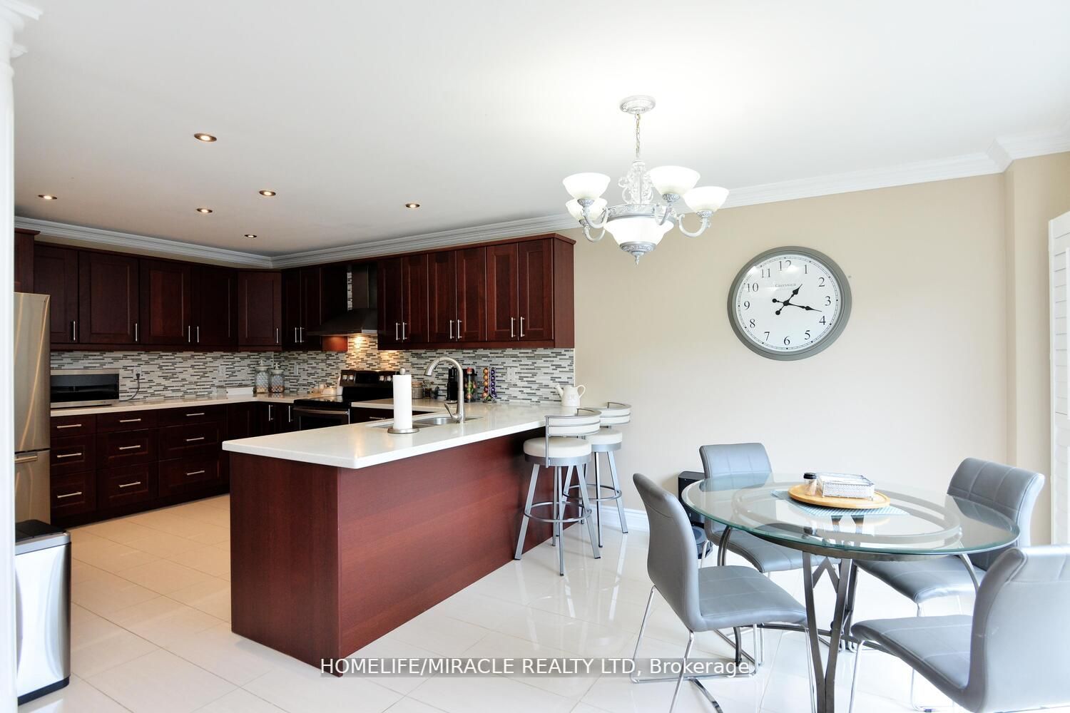 59 Earl Grey Cres