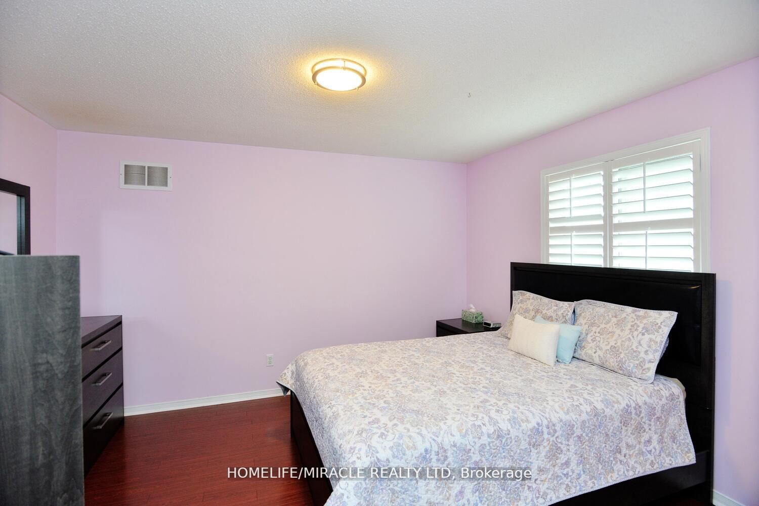 59 Earl Grey Cres