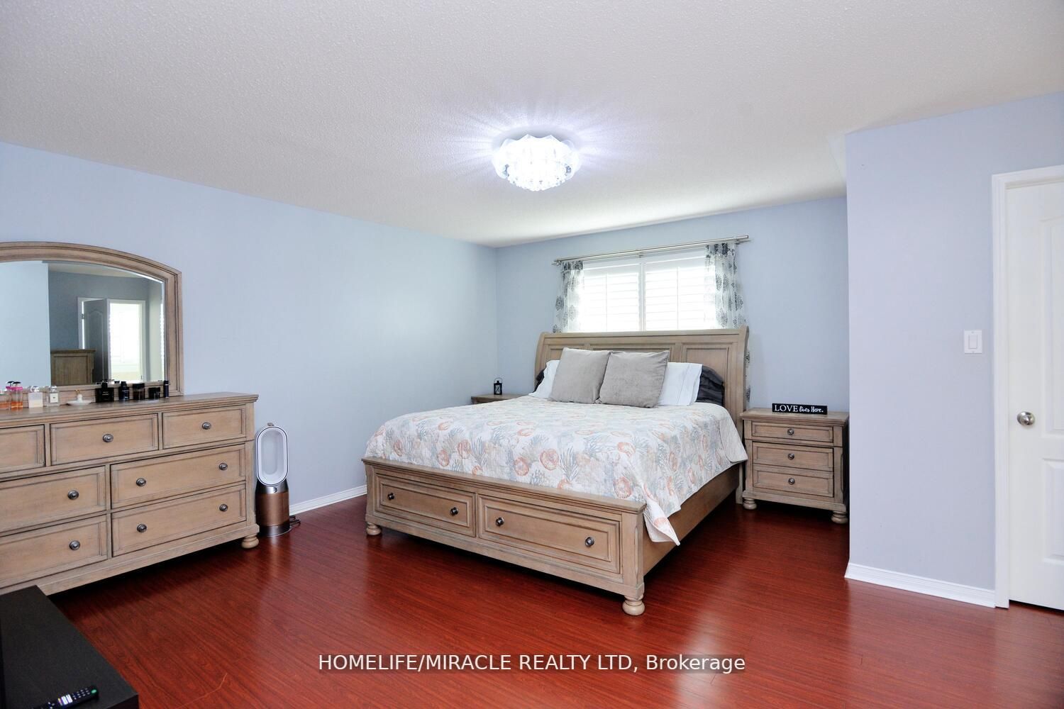 59 Earl Grey Cres