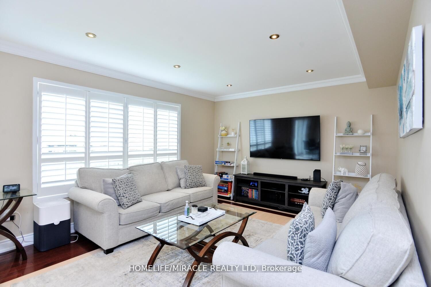 59 Earl Grey Cres