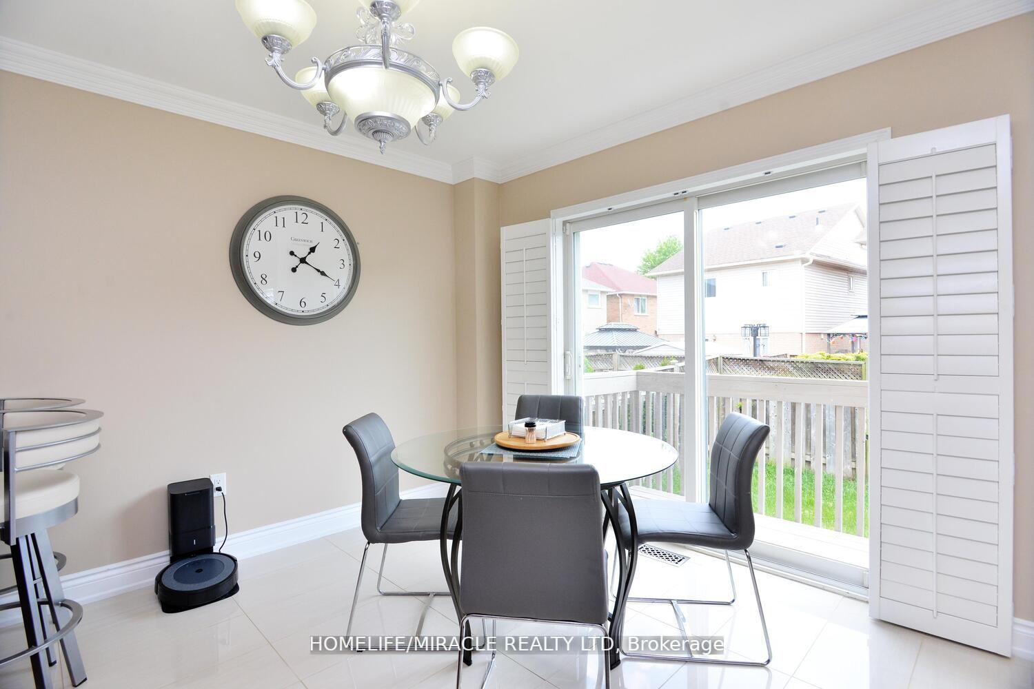 59 Earl Grey Cres