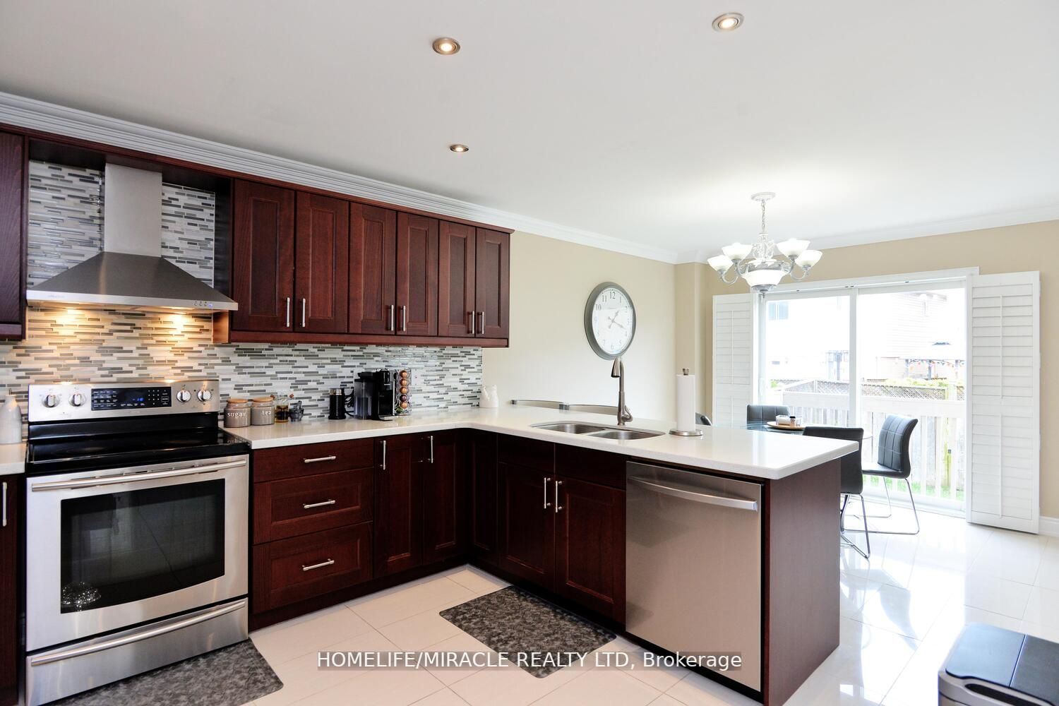 59 Earl Grey Cres