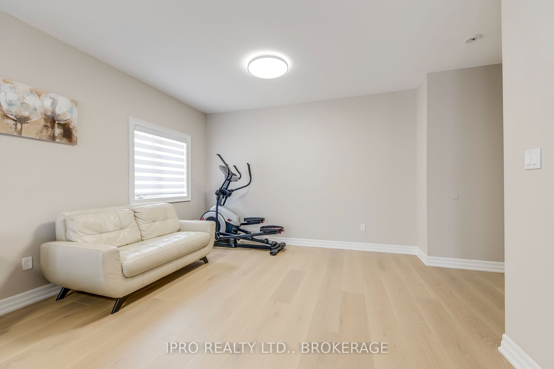 20 Falkland Rd N