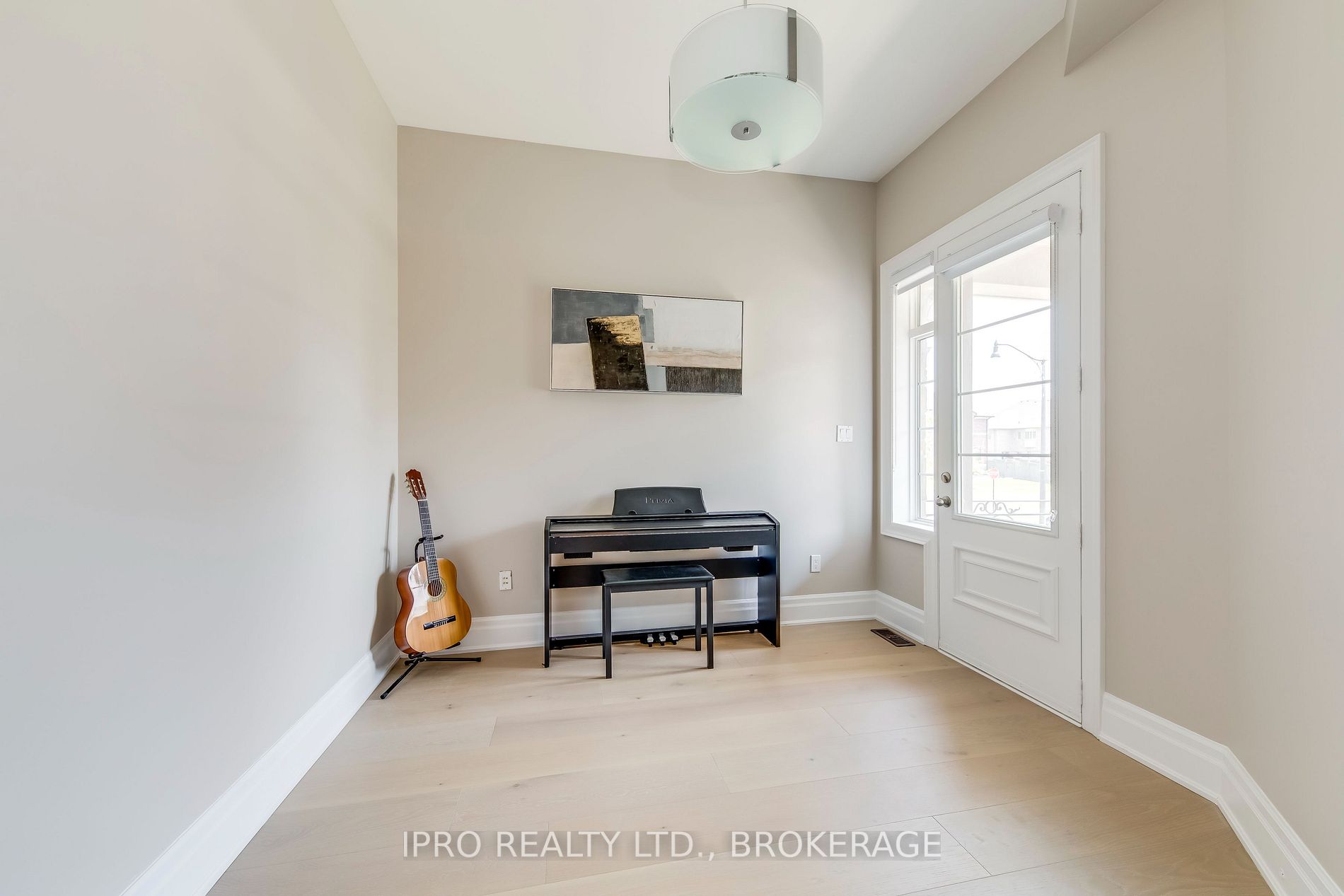 20 Falkland Rd N