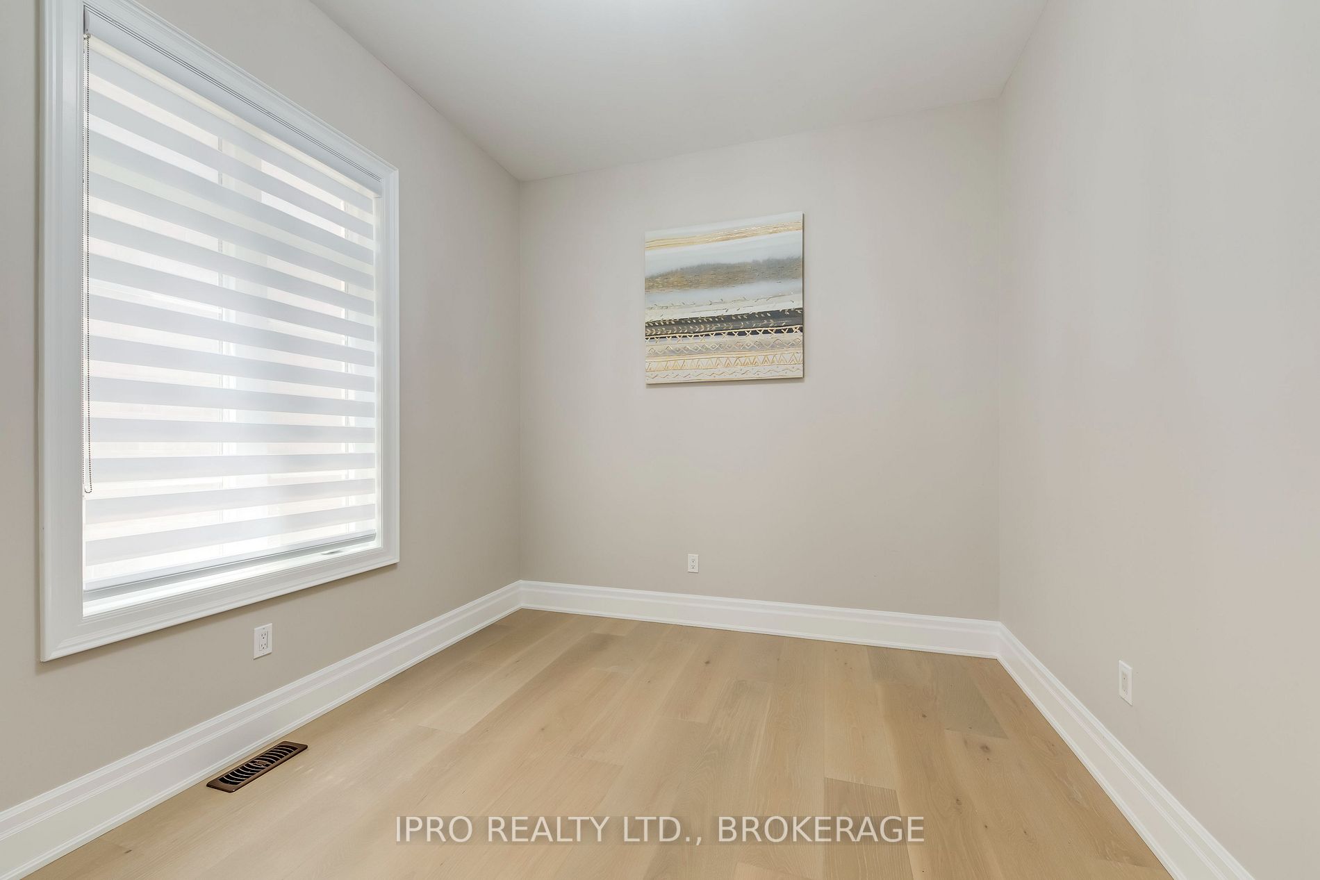 20 Falkland Rd N