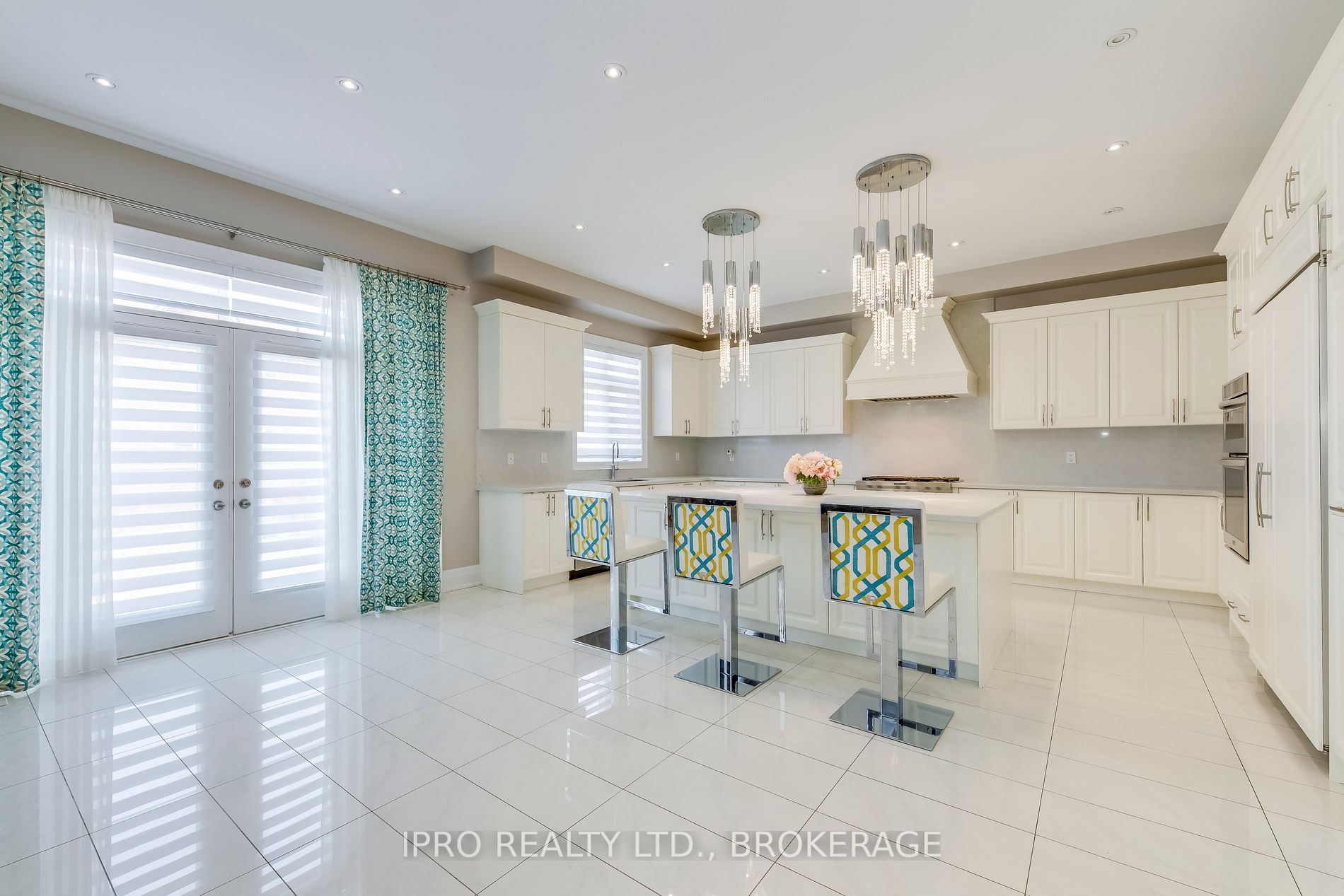 20 Falkland Rd N