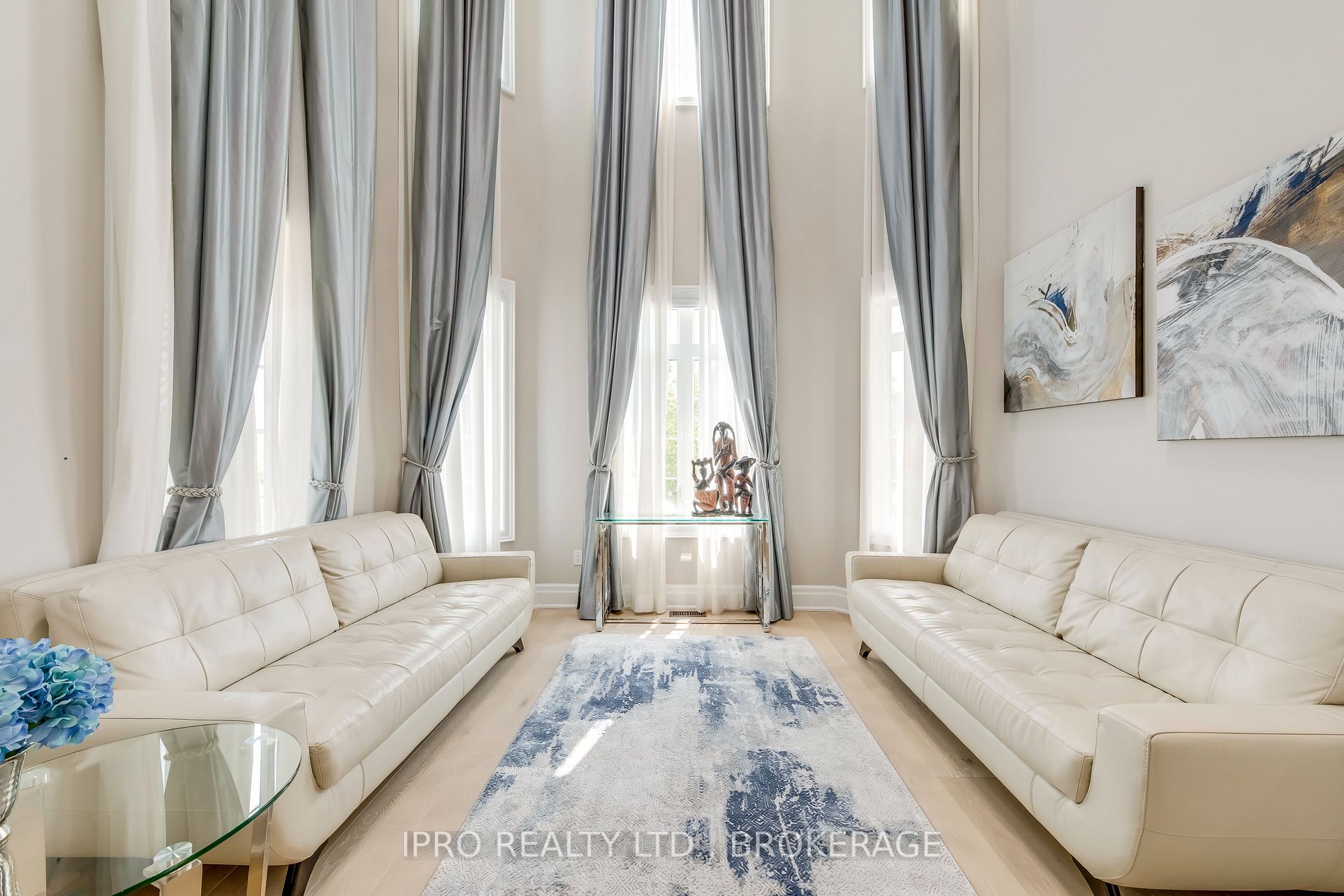 20 Falkland Rd N