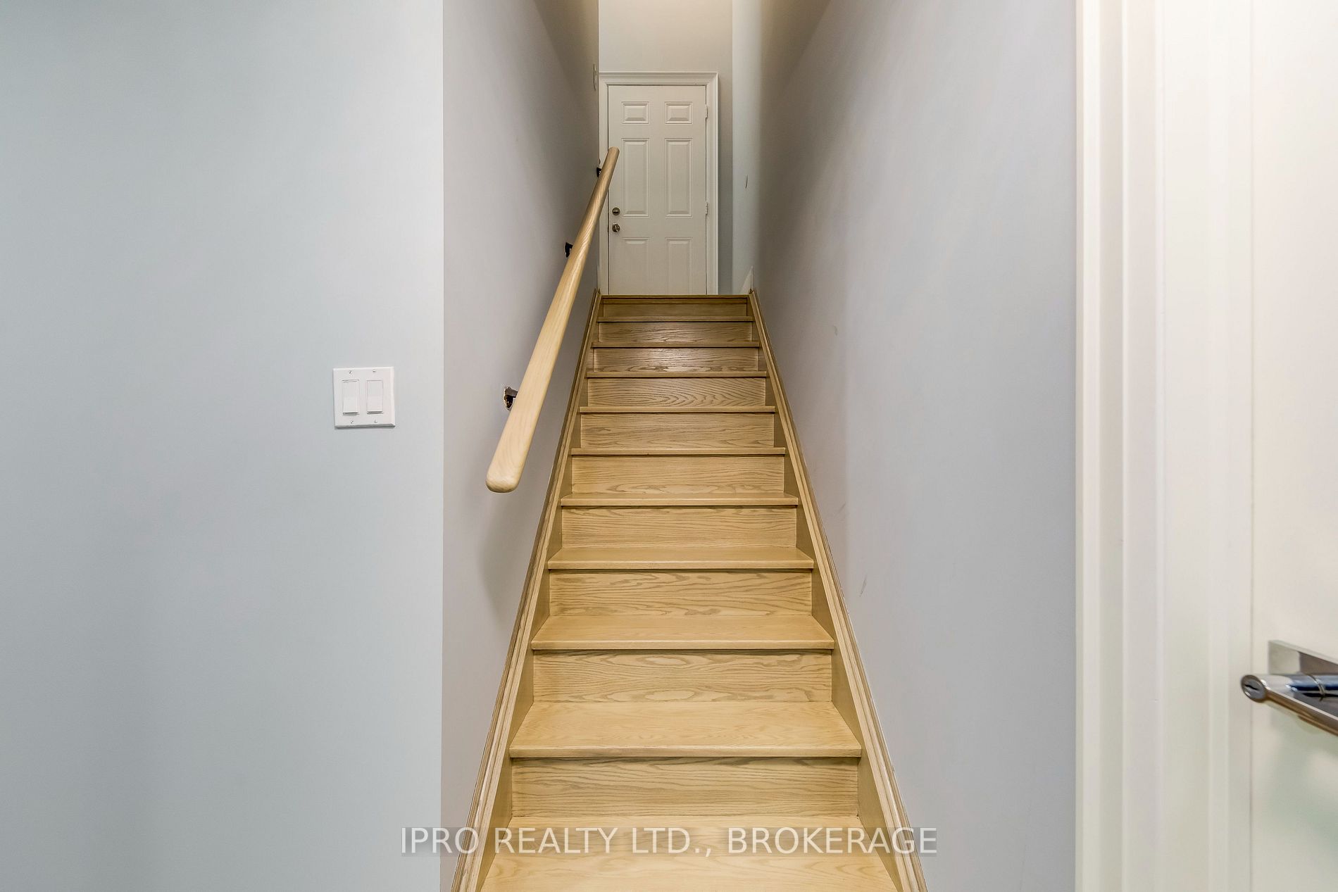 20 Falkland Rd N