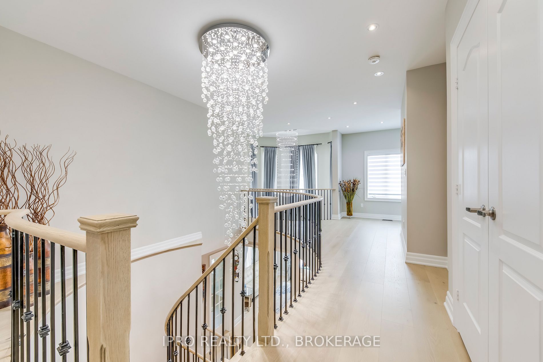 20 Falkland Rd N
